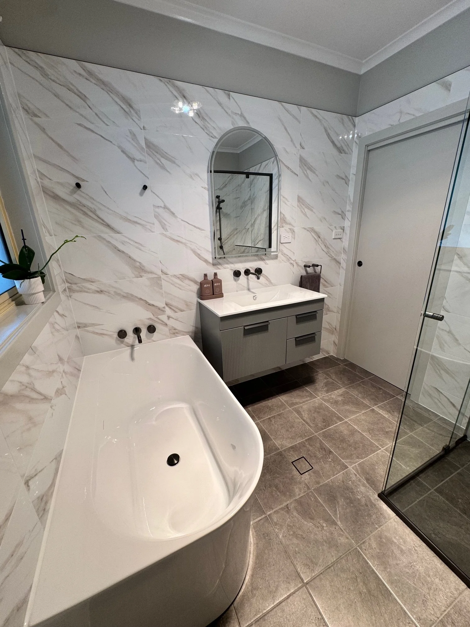 Bathroom - Muswellbrook