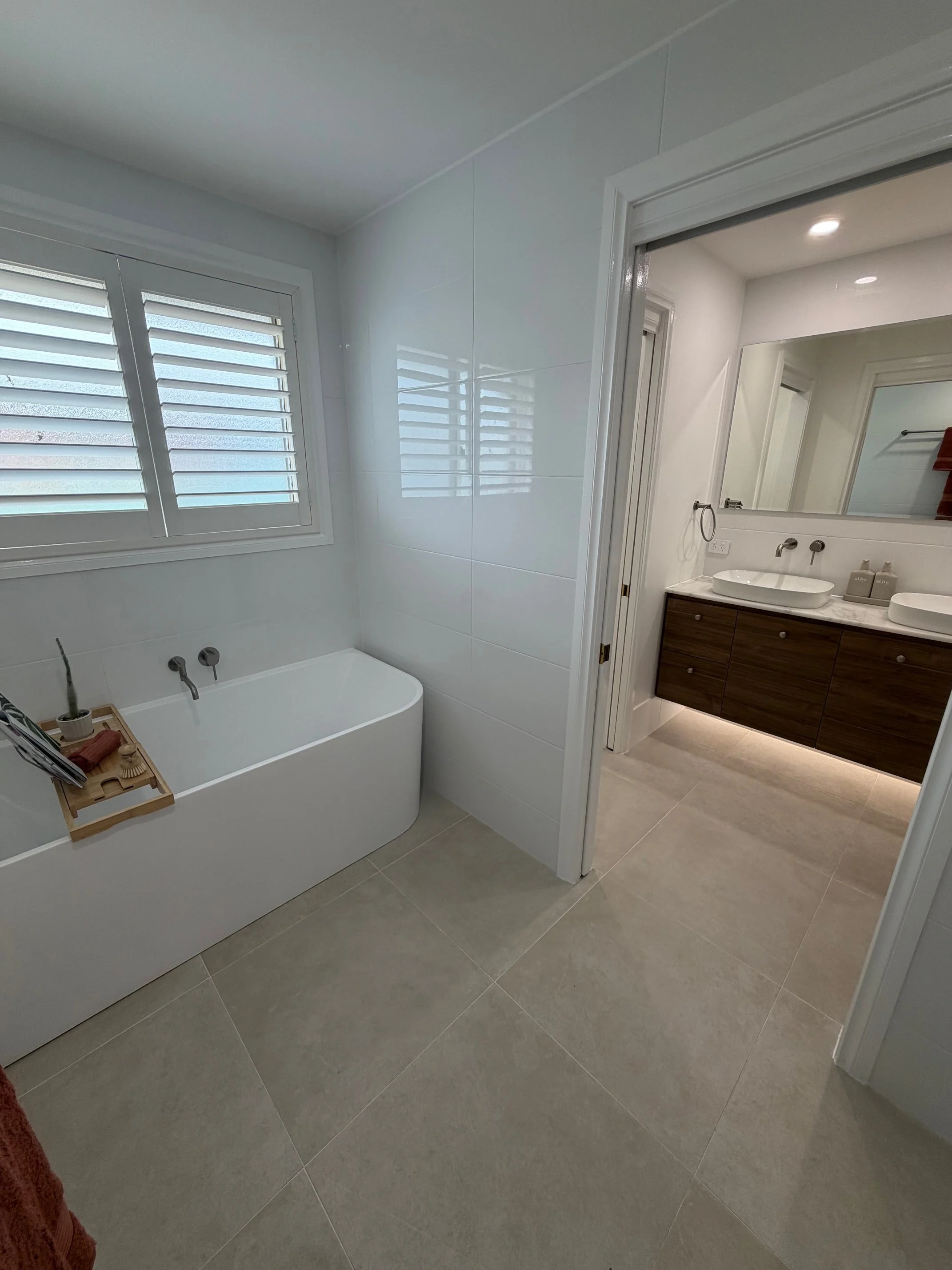 Bathroom & Ensuite - Muswellbrook
