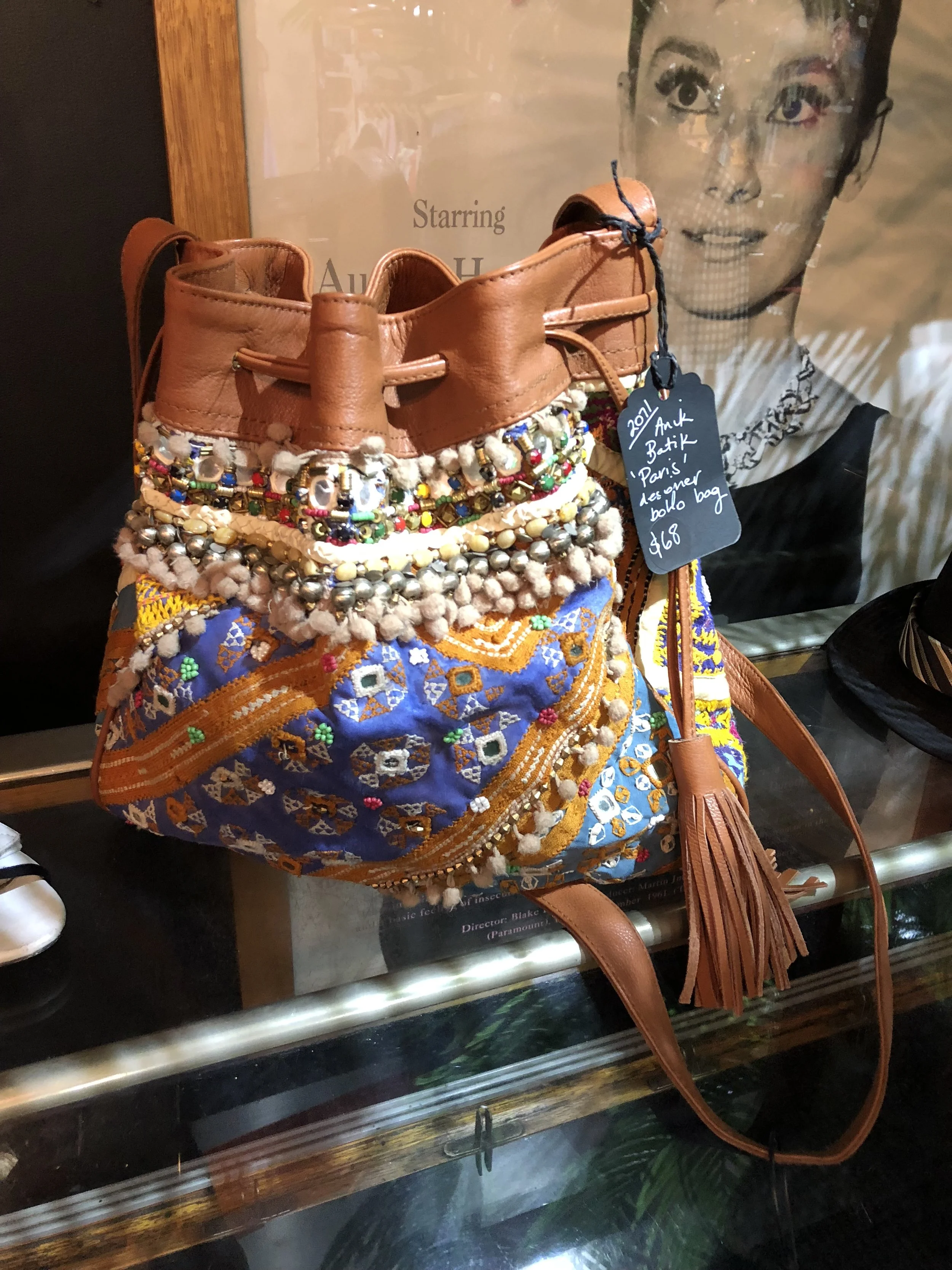 5 Reasons to Shop Preloved