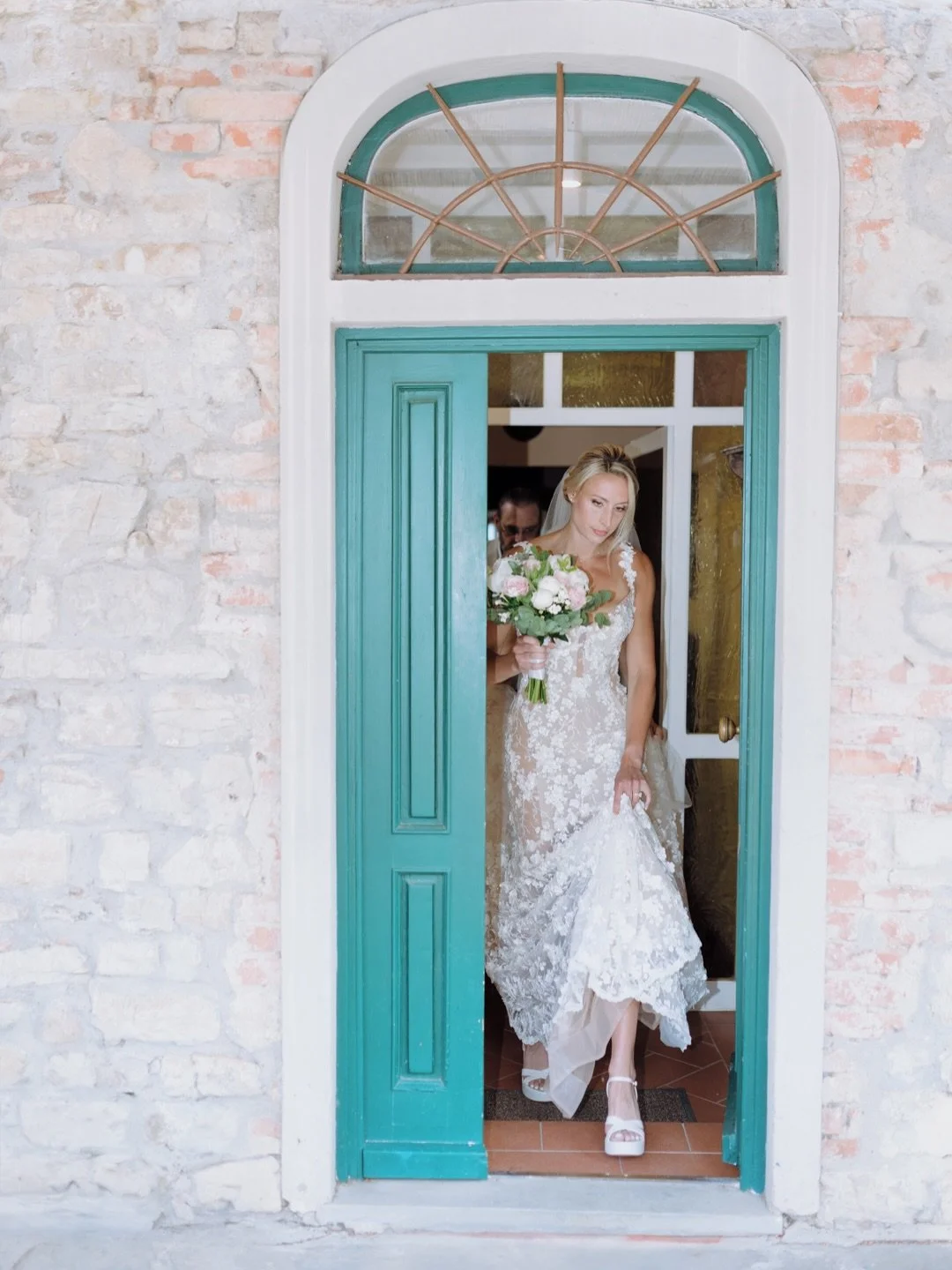 Toscana, luce, ulivi.
E uno spazio che non ha bisogno di essere spiegato.

🌿location @casabadatuscany 

Da oggi mi trovate anche qui,
per progettare insieme tutta la parte floreale e l&rsquo;atmosfera del vostro evento.

Se state cercando una locati