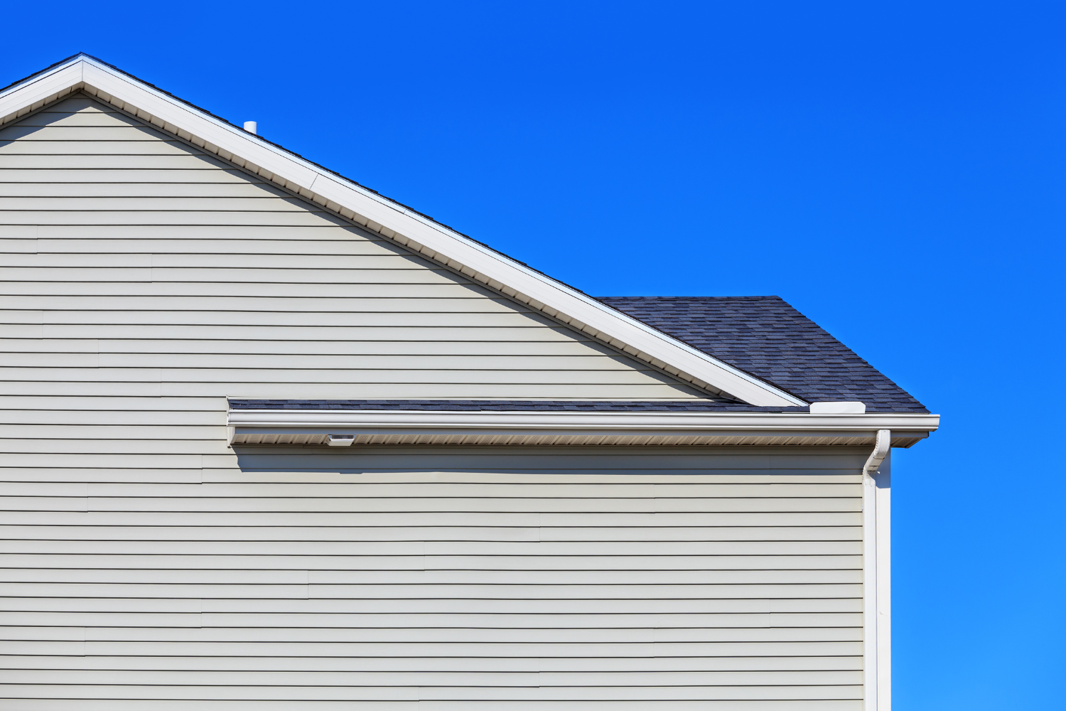The Benefits of Seamless Gutters for Okanagan Homes