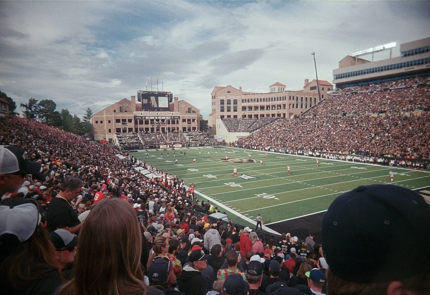 Went to a CU game and had to get some film shots in with the RETO Ultra Wide and Slim

Oh! And the Buffs won in an upset! Ran out of film before the field got stormed 🫠

📸/🔎 - RETO Ultra Wide and Slim, 22mm
🎞️ - Kodak UltraMax 400

#filmphotograp