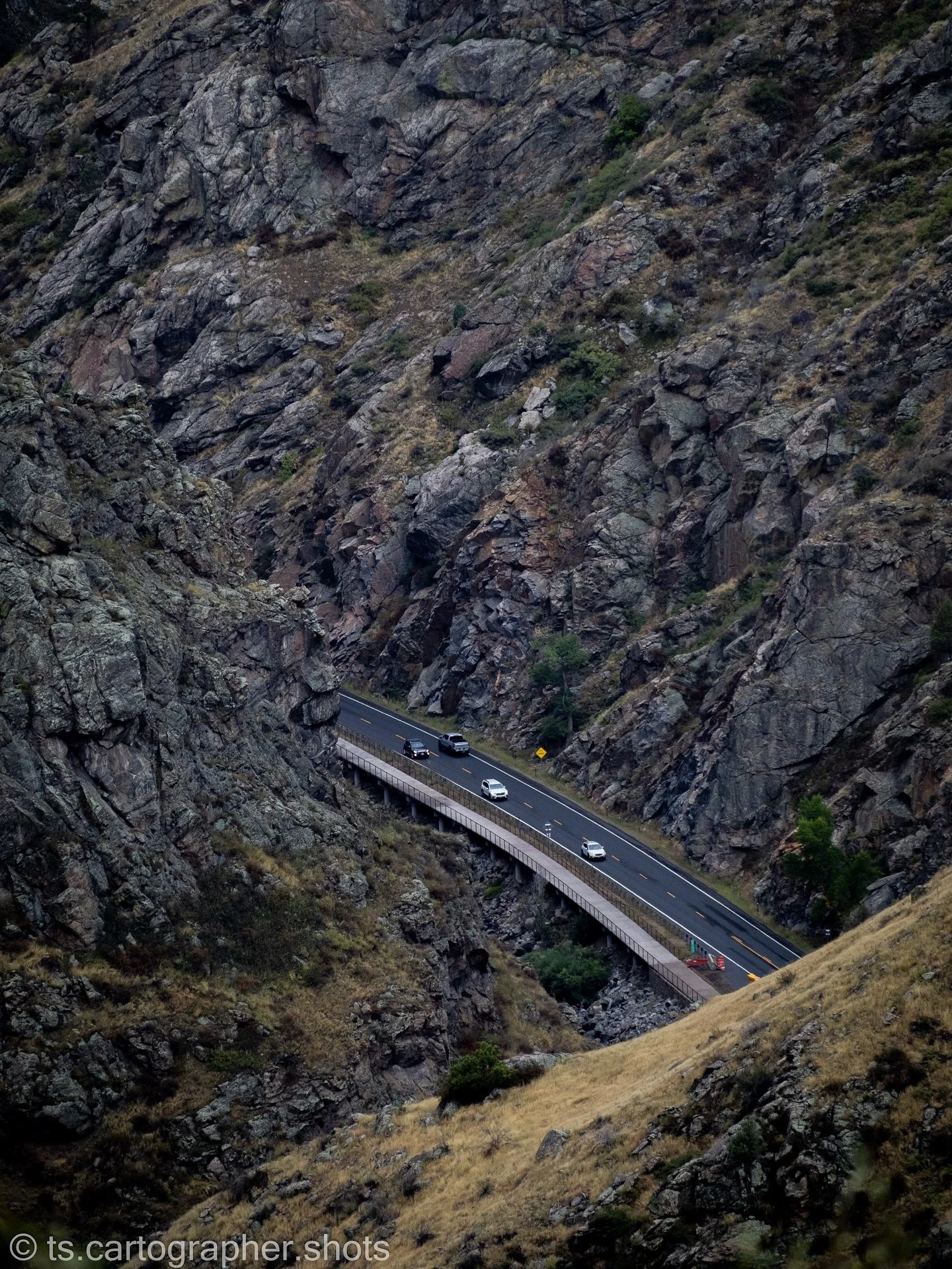 &ldquo;Roads go ever on, over rock and under tree&hellip;.&rdquo;
-JRR Tolkien 

📸 - Canon EOS R50
🔎 - Canon RF-S 55-210 f5-7.1 IS STM

#denver #goldencolorado #colorado #rockymountains #landscapes #lookoutmountain #photography #canon