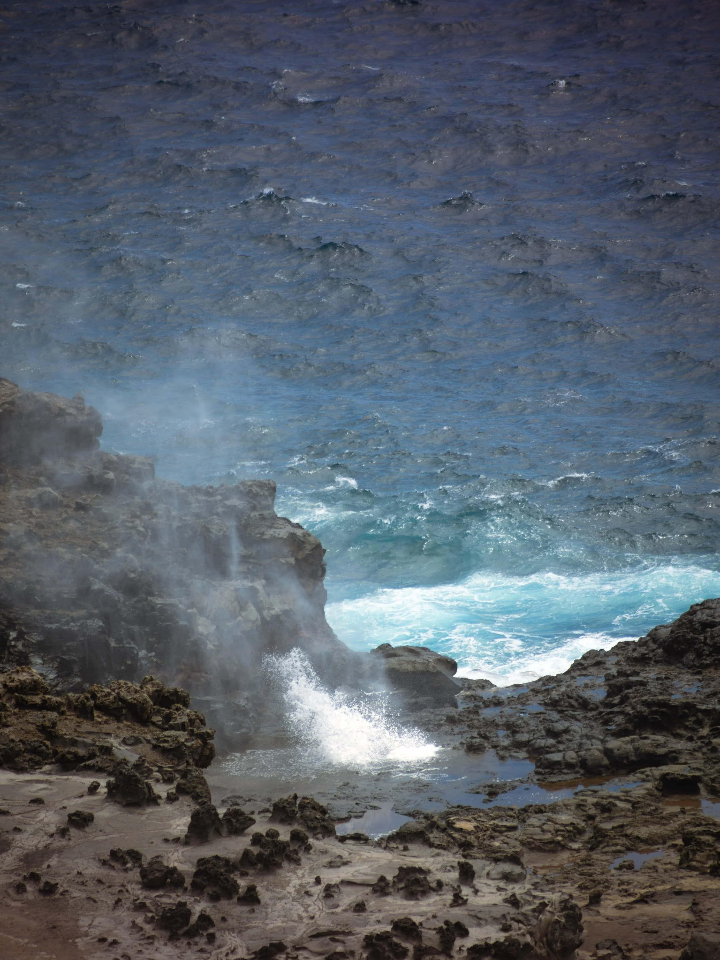 Nakalele Blowhole

📸 - Canon R6
🔎 - Canon RF 75-300mm

#maui #nakaleleblowhole #photography #canon