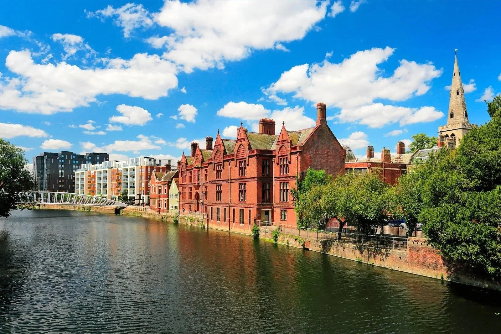 building contractor firm in bedfordshire