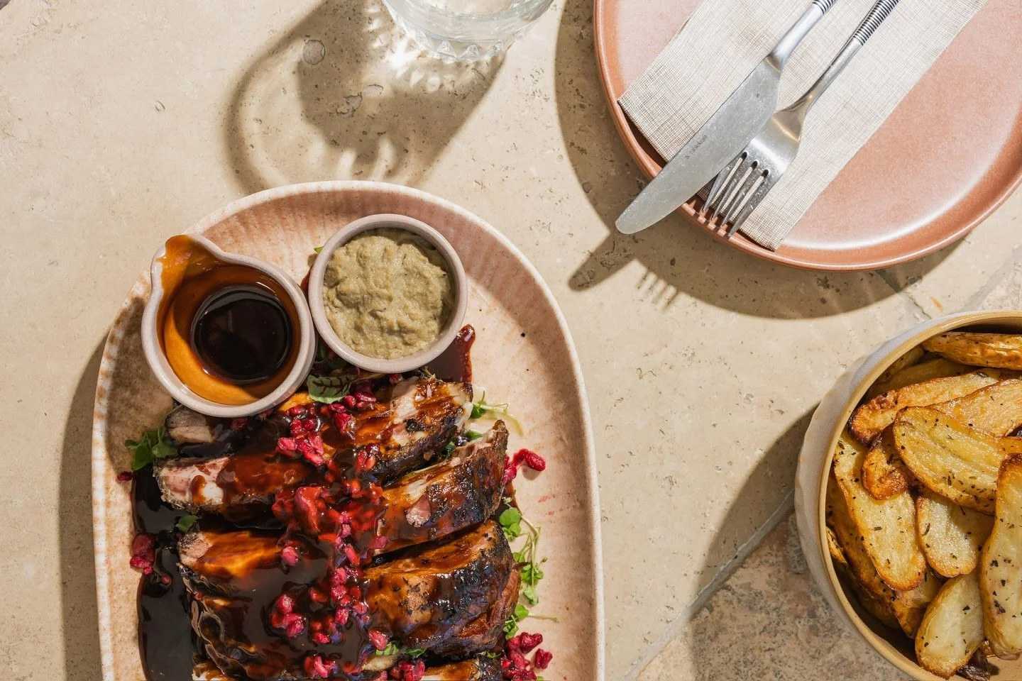 Lunch with a view.

Any day of the week, settle in and take in the best of Dune.
Bookings recommended, walk-ins always welcome.