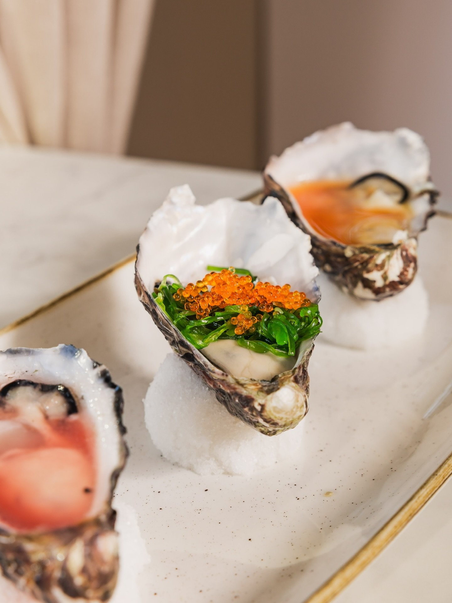 First Monday of the year. Some back to work, some still on holidays. Oysters and Aperols work for both. 

Join us this afternoon for your preferred combo, see you soon!