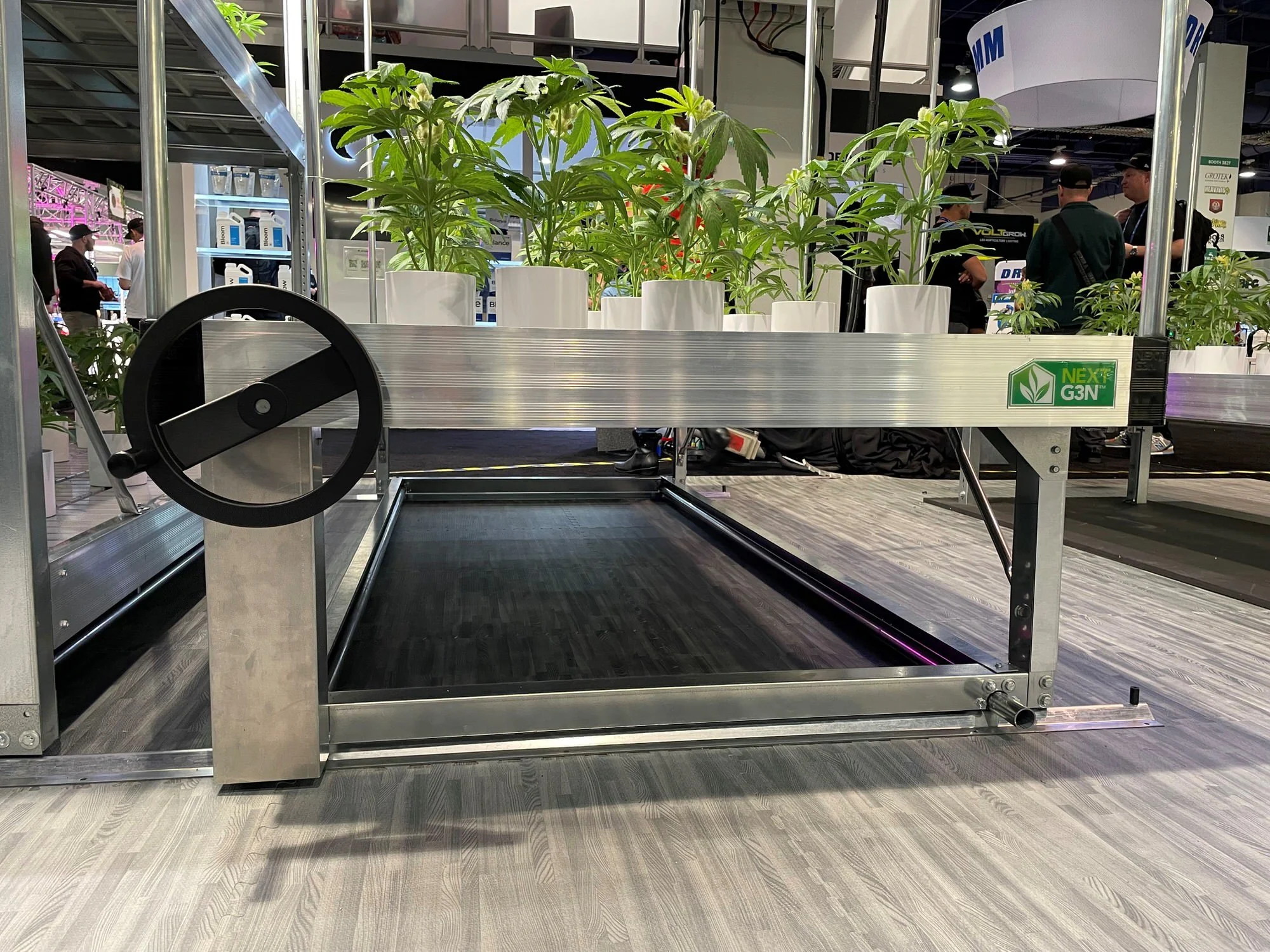 floatingbench03.jpg