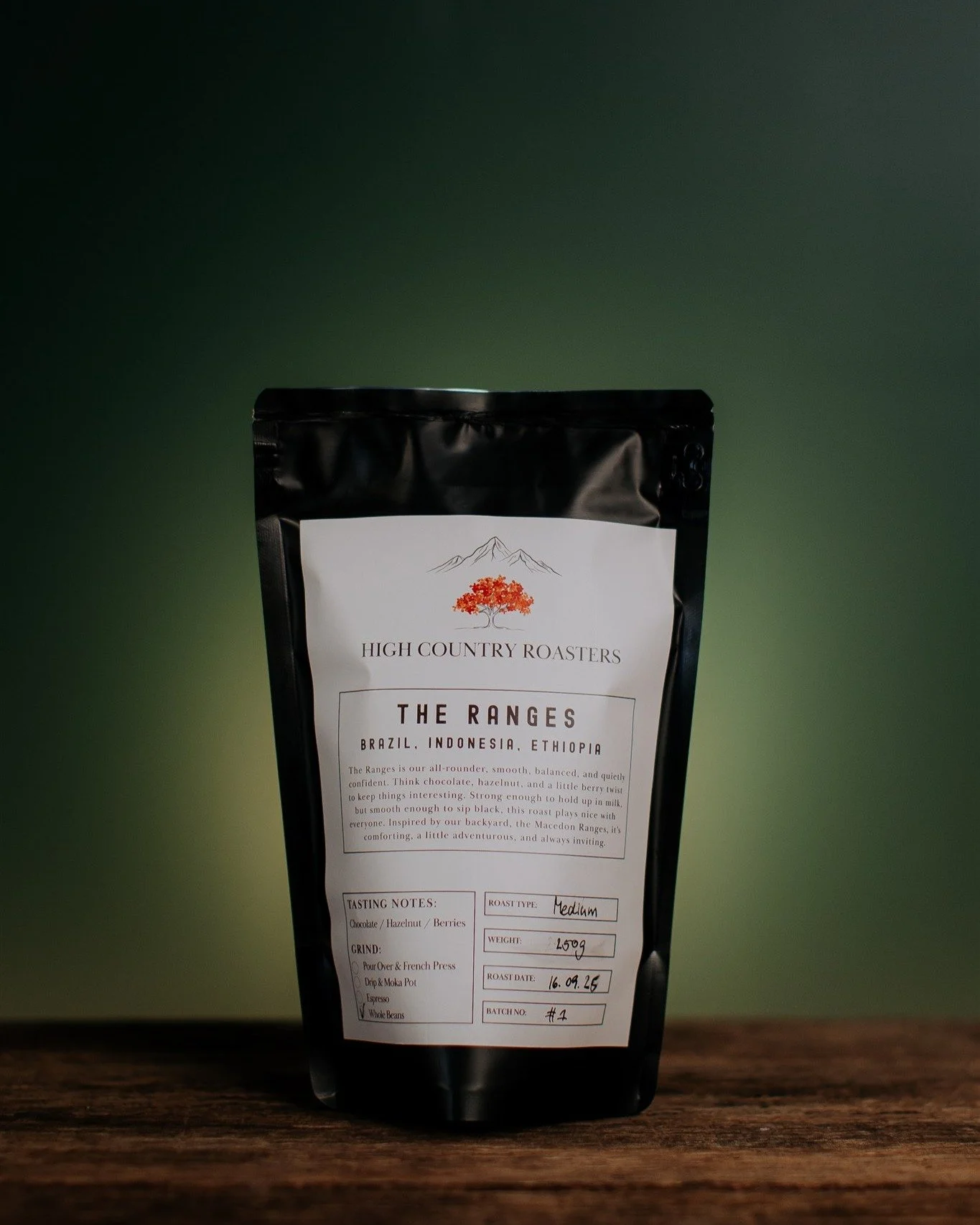 The Ranges wasn't created to be a complicated coffee.

It was created to be the kind of coffee you look forward to every morning.

Balanced, reliable and easy drinking, it's become our most popular blend and a favourite among locals throughout the Ma
