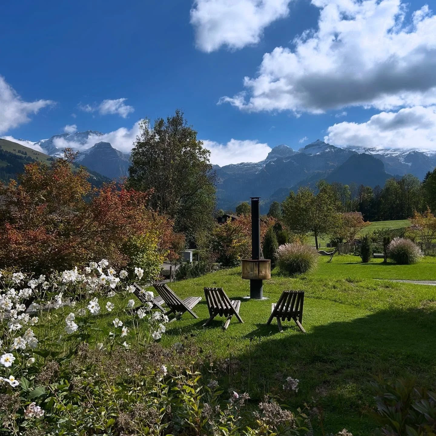 Herbstzeit🍁perfekt zum wandern 🥾 🍂
#natureescape #autumn #mountainretreat #mindfultravel #slowtravel #soulfulplaces #wellbeing #balancedlife #hotelapartments #biutiquehotel #swisshotel #mountainescape #timeoff #ferieninderschweiz #swissalps #lenk 