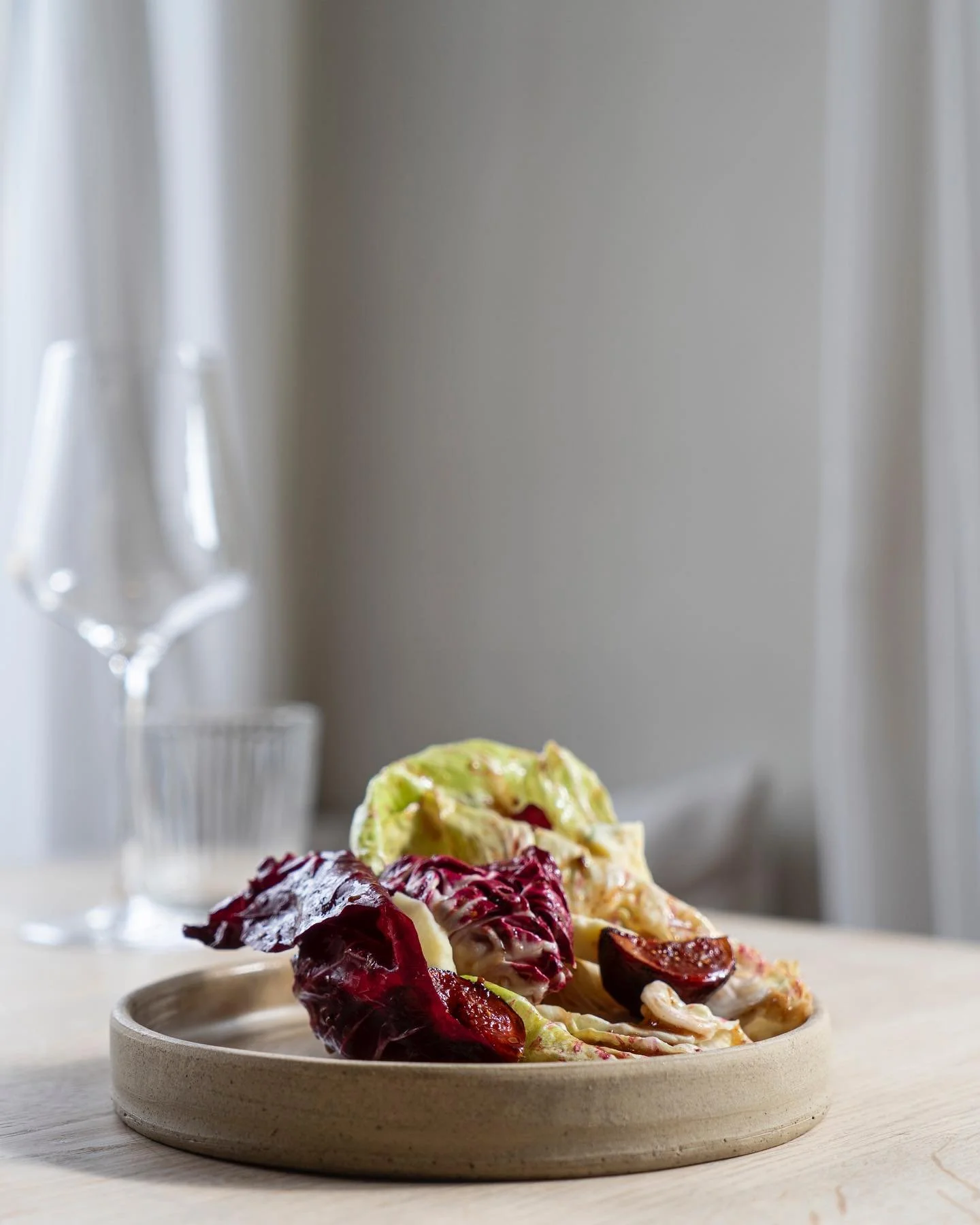 Bittersalat | Feige | Berg Bleu

#herbstmen&uuml; #vegetarianrestaurant #vegetarianhotel #swisshotel #lenk #lenksimmentaltourismus #finedinning #boutiquehotel #restaurant #foodandtravel