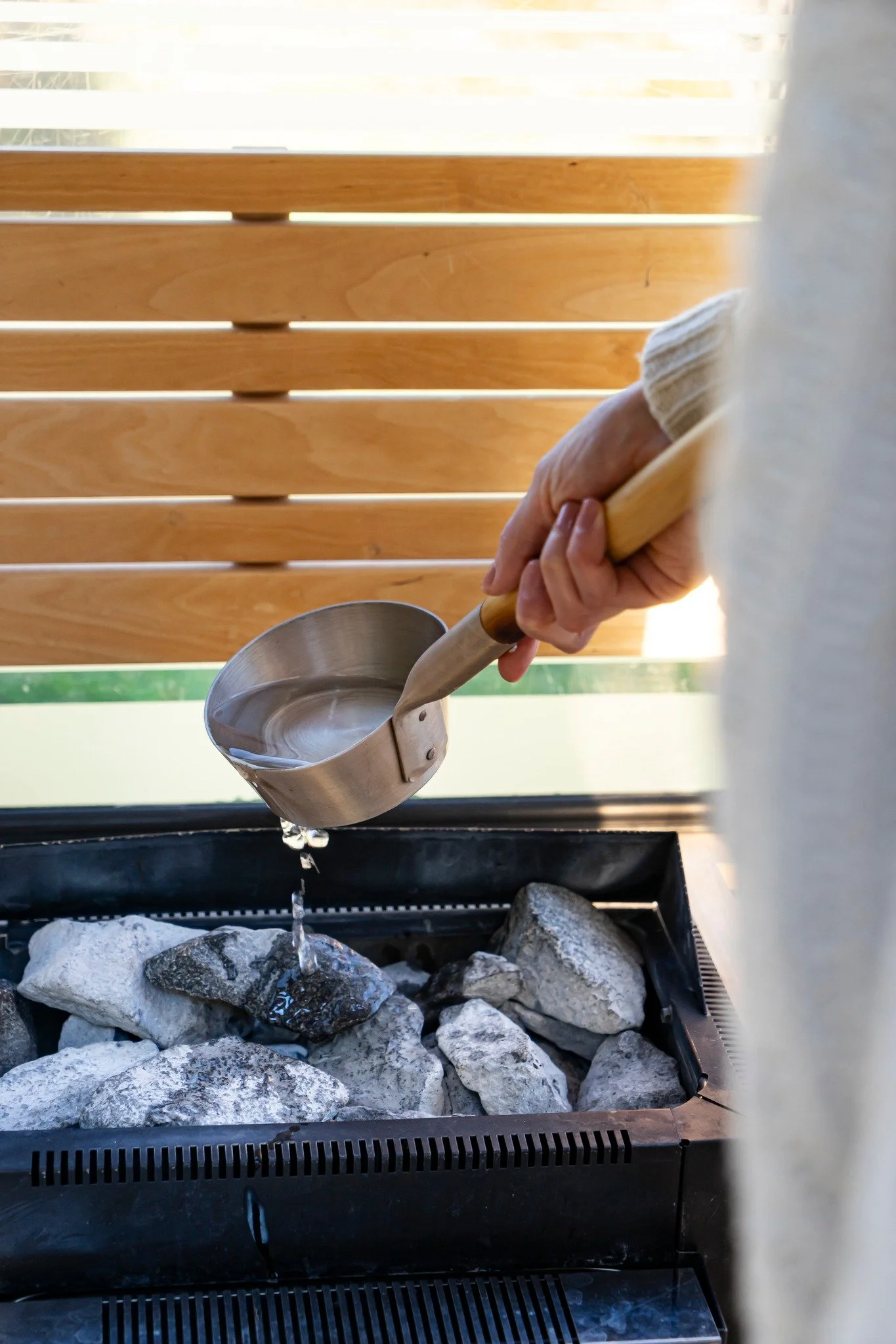 Not your grandma&rsquo;s sauna #gondelsauna 

#steamwithattitude #mountainmeltmode #sweatcabinvibes #alpineheatrituals #thegondelisgettinghot #hotelapartments #boutiquehotel #swisshotel #mountainescape #timeoff #mountainretreat #ferieninderschweiz #s