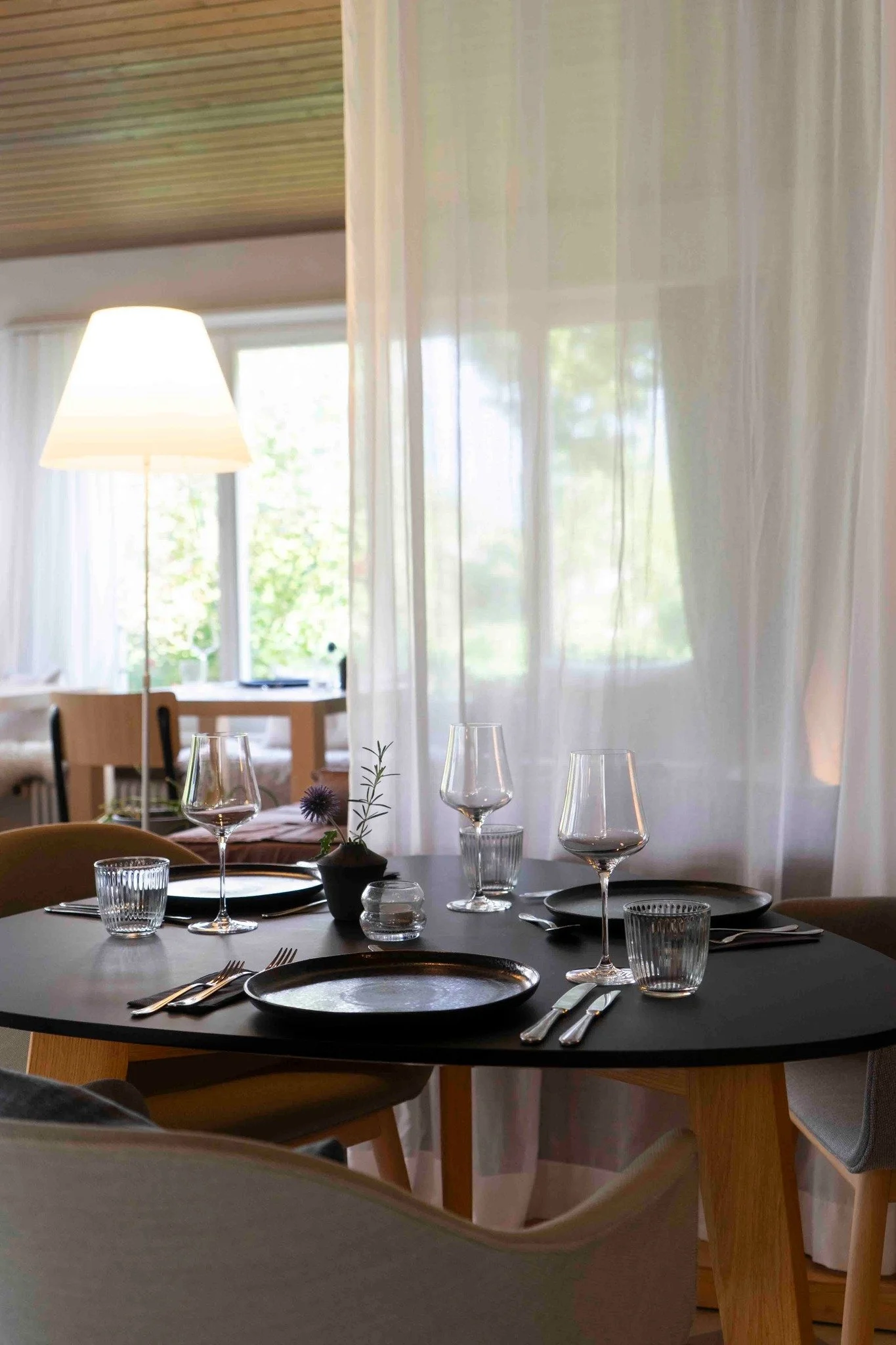 Sinnlich speisen im Restaurant LUH

#vegetarianfood #sharing #restaurant #foodie #erfrischung #foodlover #hotelapartments #boutiquehotel #swisshotel #mountainescape #timeoff #mountainretreat #ferieninderschweiz #slowdownhotels #swissalps #lenk #simme