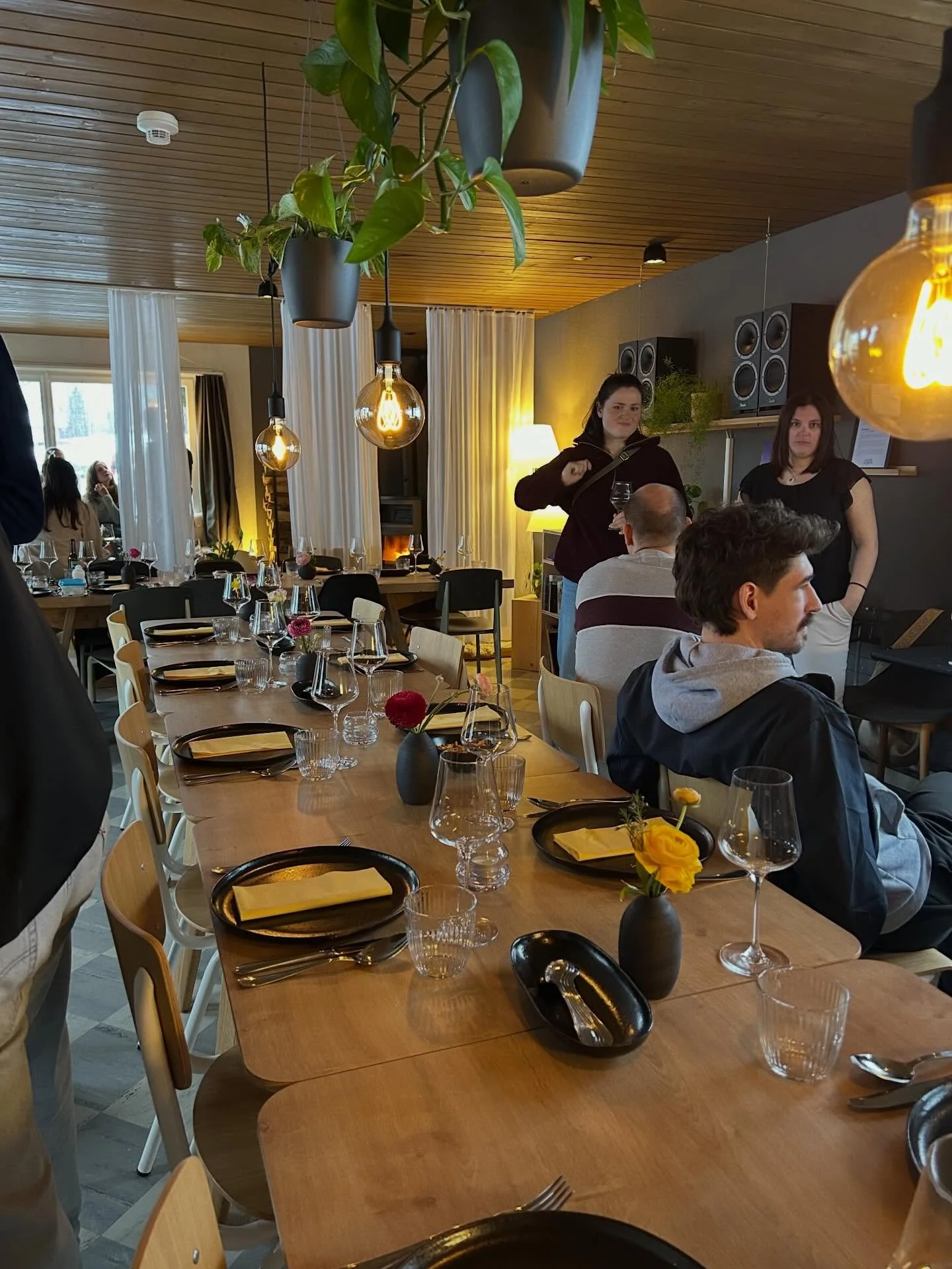 Einmal im Jahr laden wir unsere Liebsten zu unserem Friends Weekend ein 🩵 Danke an alle die dabei waren! Wie hatten ein wunderbares Wochenende voller Lachen, guter Gespr&auml;che, gutem Essen und unvergessliche Momente ✨