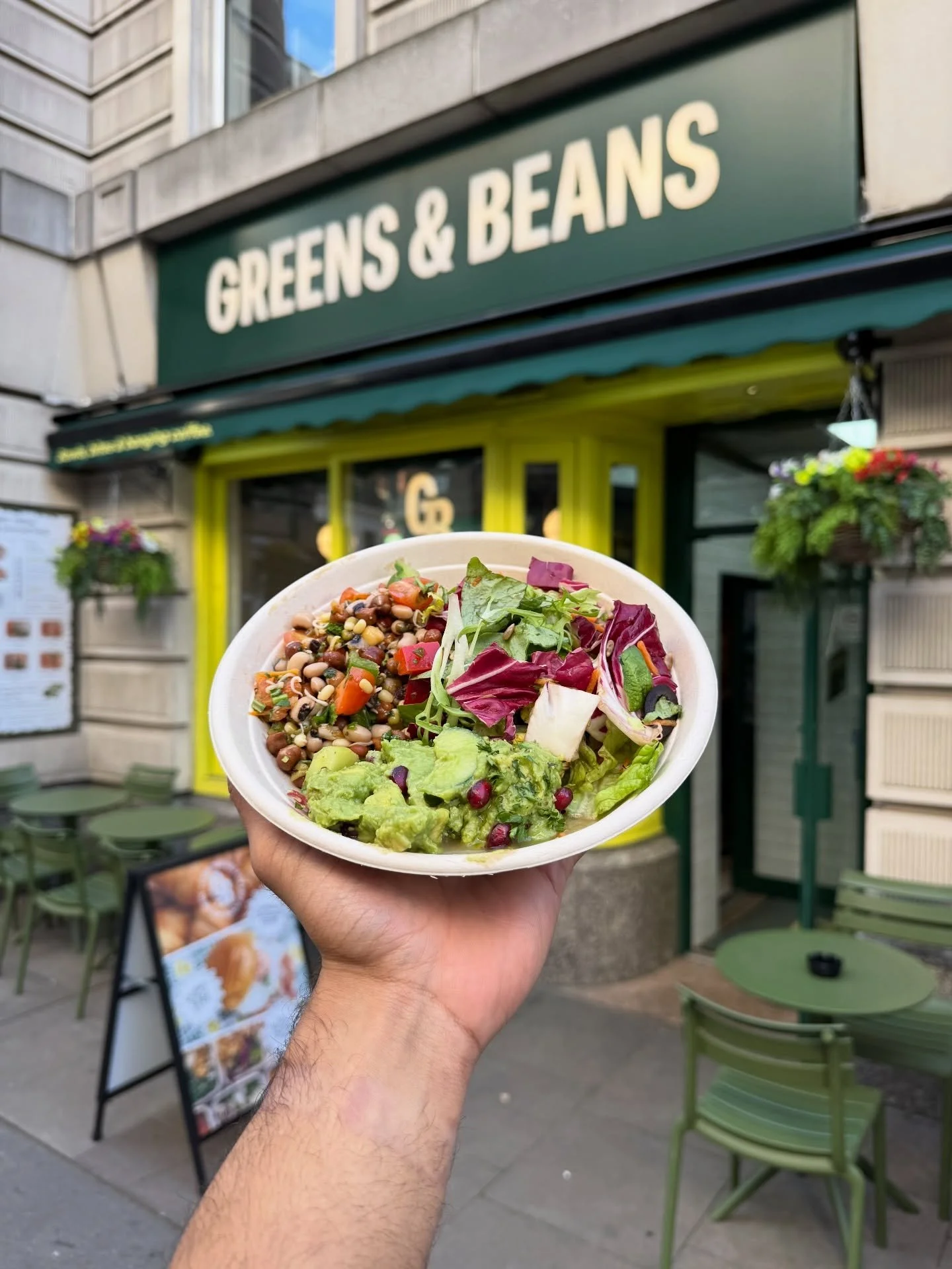 This is what lunchtime looks like 🥗💚

#greensandbeans