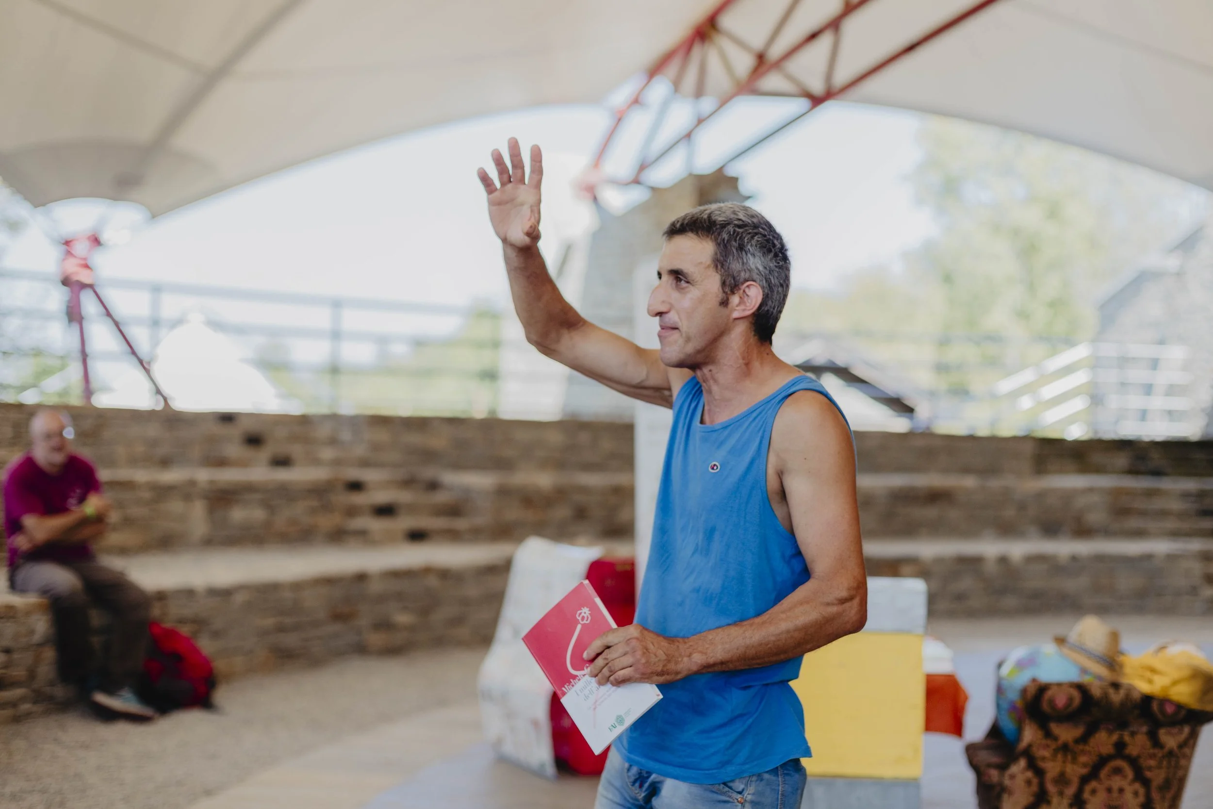Ivo Boggione, apicoltore biologico dell’Alta Langa, durante il workshop a ECOFestival