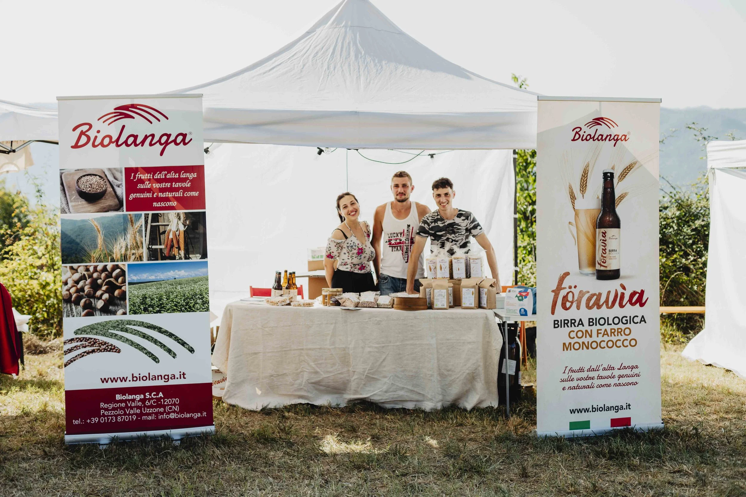 Prodotti biologici di Biolanga durante ECOFestival in Alta Langa