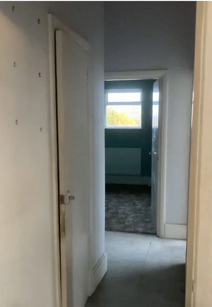 Palette & Space Mowbray Road Previous Hallway 1