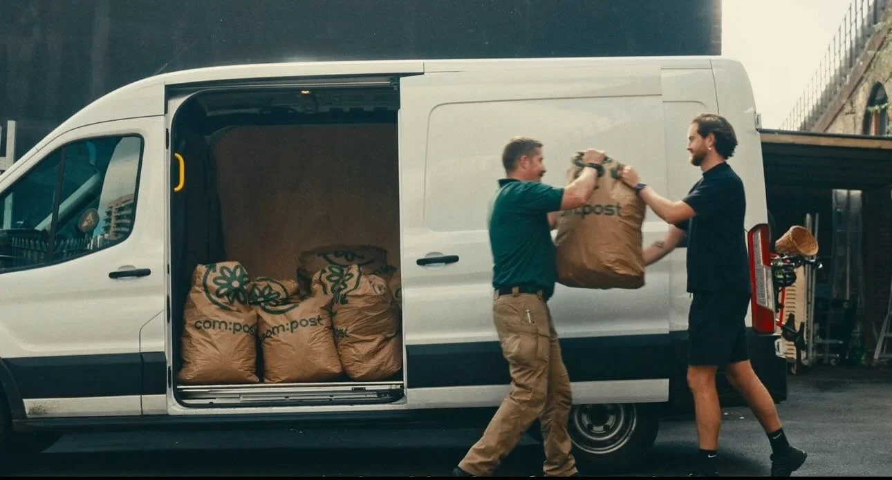 OUR DIRECT COLLECTION SERVICE 🌱

We are so proud of our Direct Collection Service that we wanted to tell you about it! 

Did you know that in the middle of the night our drivers travel the length and breadth of the South of England collecting lovely