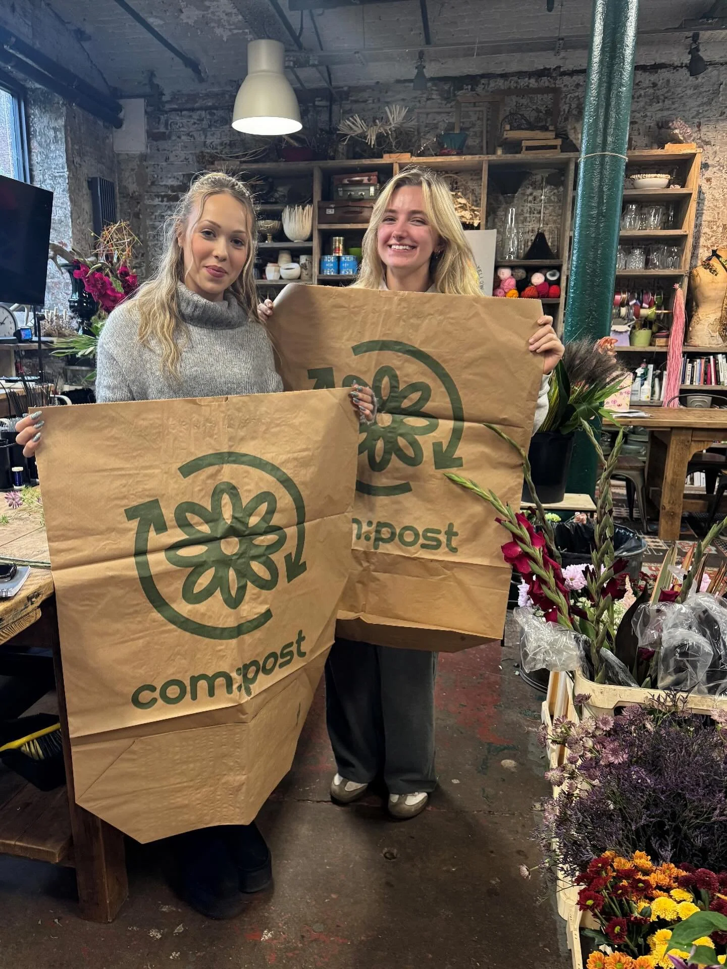 THE NEXT GENERATION 💚 

At COM:POST we have education at our core and we are very happy to inspire the next generation with the facts about sustainability, to ensure that they&rsquo;re fully armed with all the information to make the right choice fo