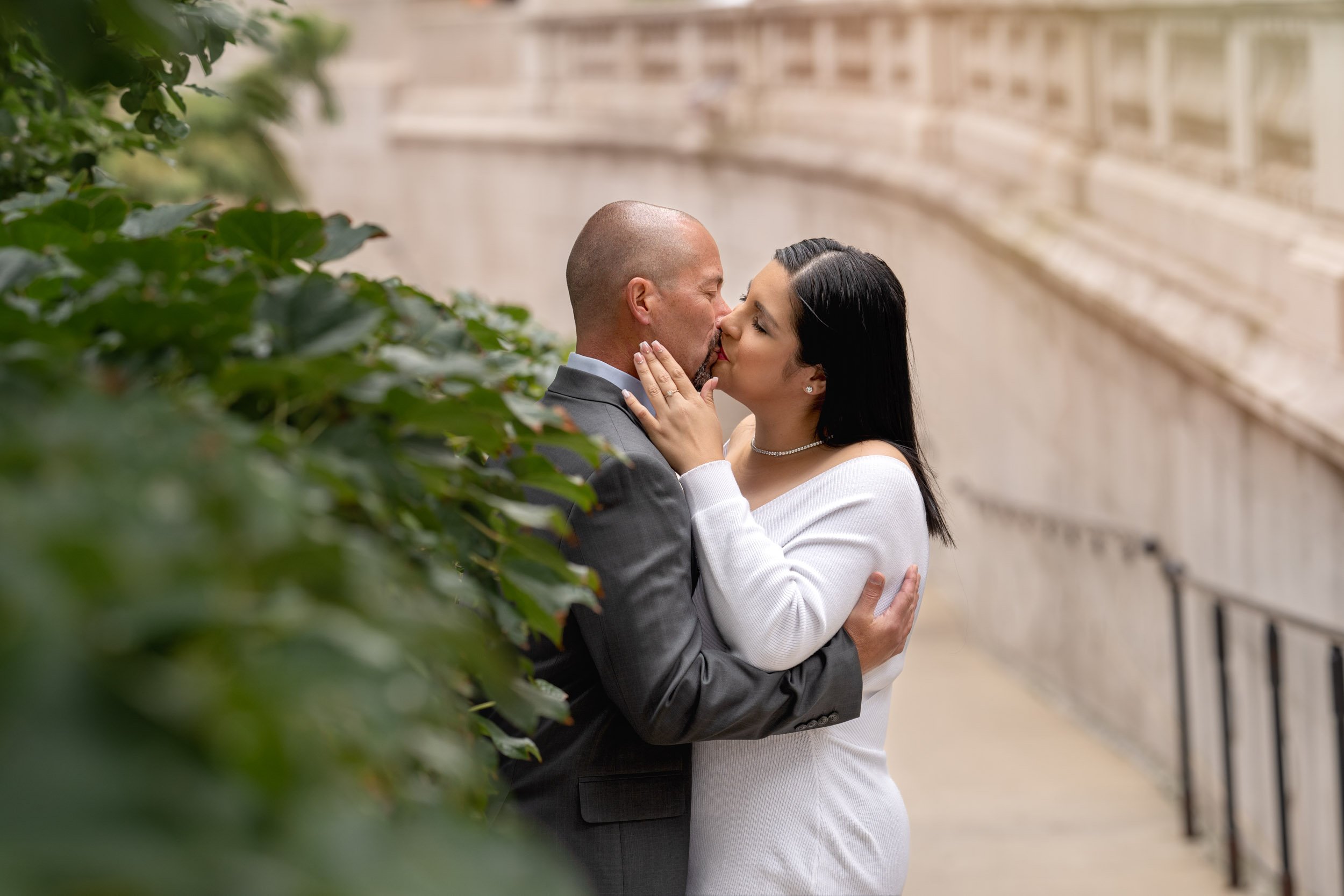 engagement_river_chicago-1.jpg