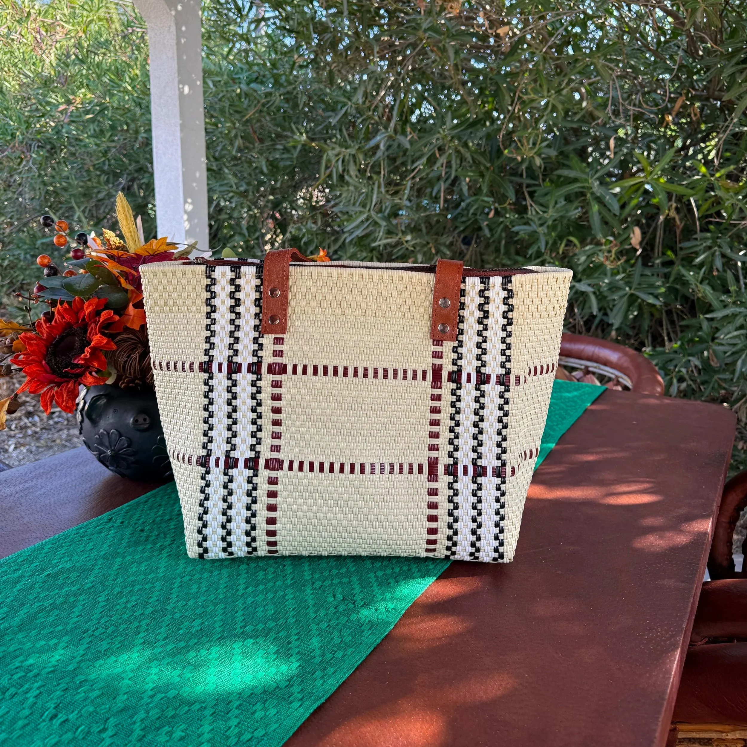 Everyday Tote Style Nohemí