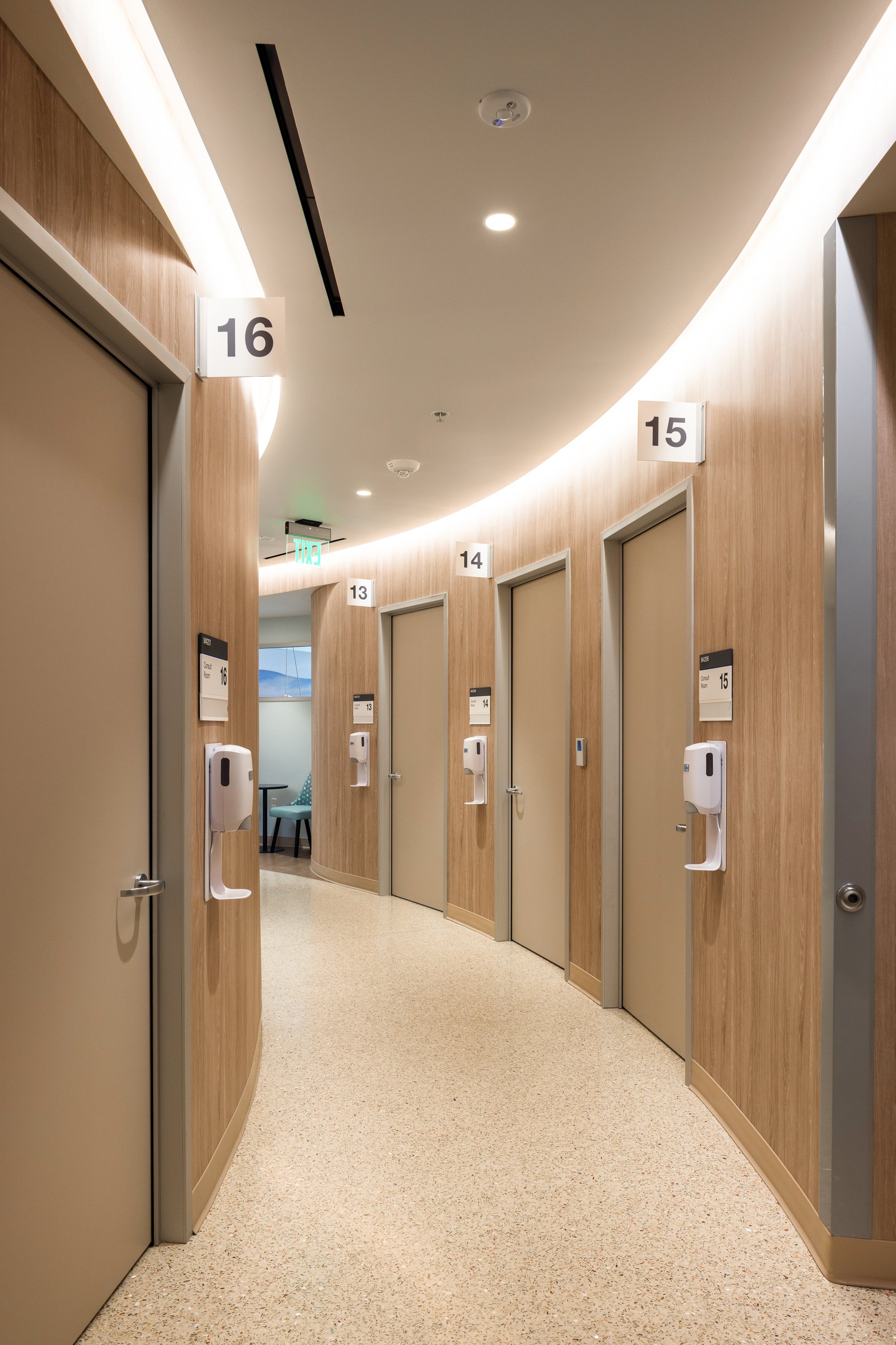 NBBJ-UCSF-GMBPed4A-8826_SeanAirhart_large-COLOR.jpg