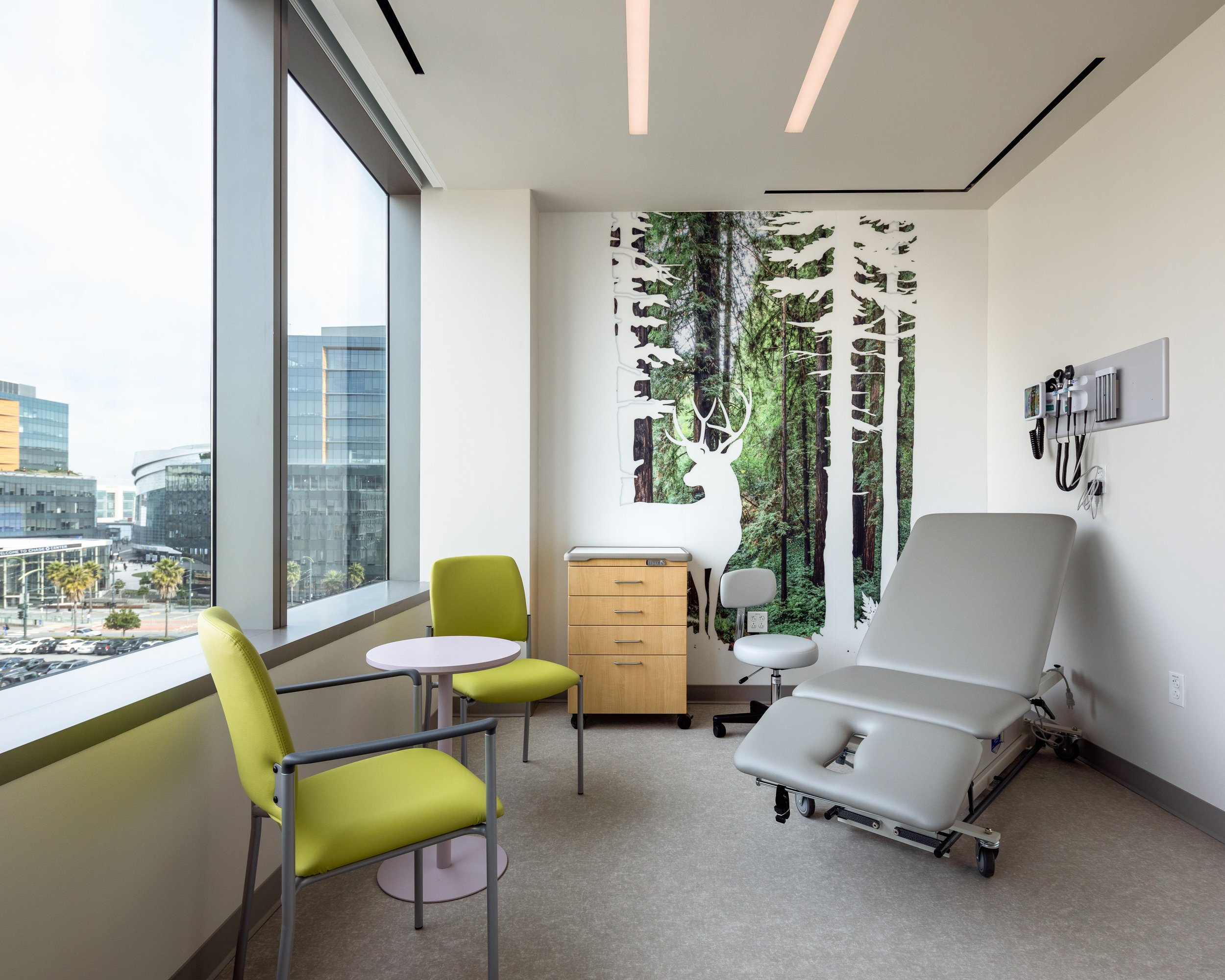 NBBJ-UCSF-GMBPed4A-8808_SeanAirhart_large-COLOR.jpg