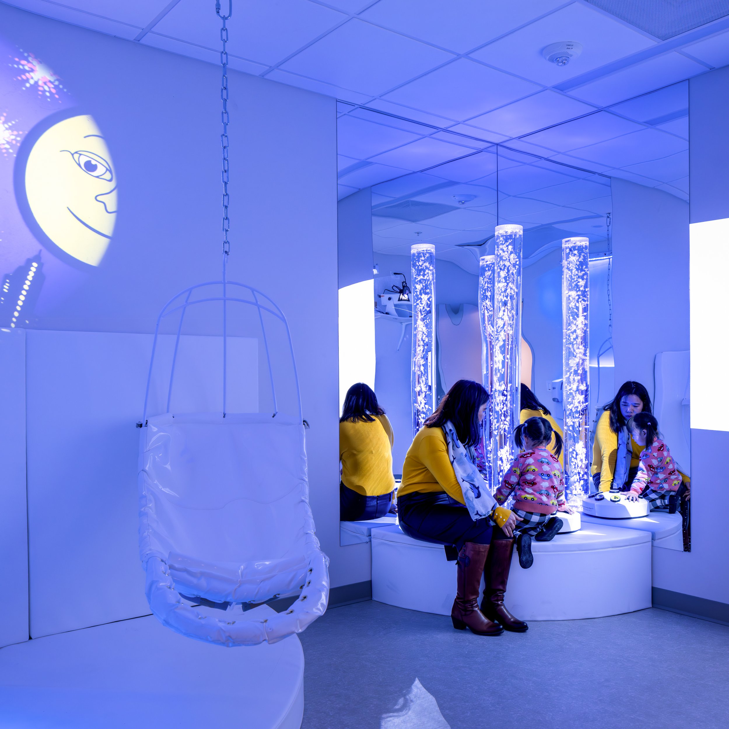 NBBJ-UCSF-GMBPed4A-8794_SeanAirhart_large-COLOR.jpg