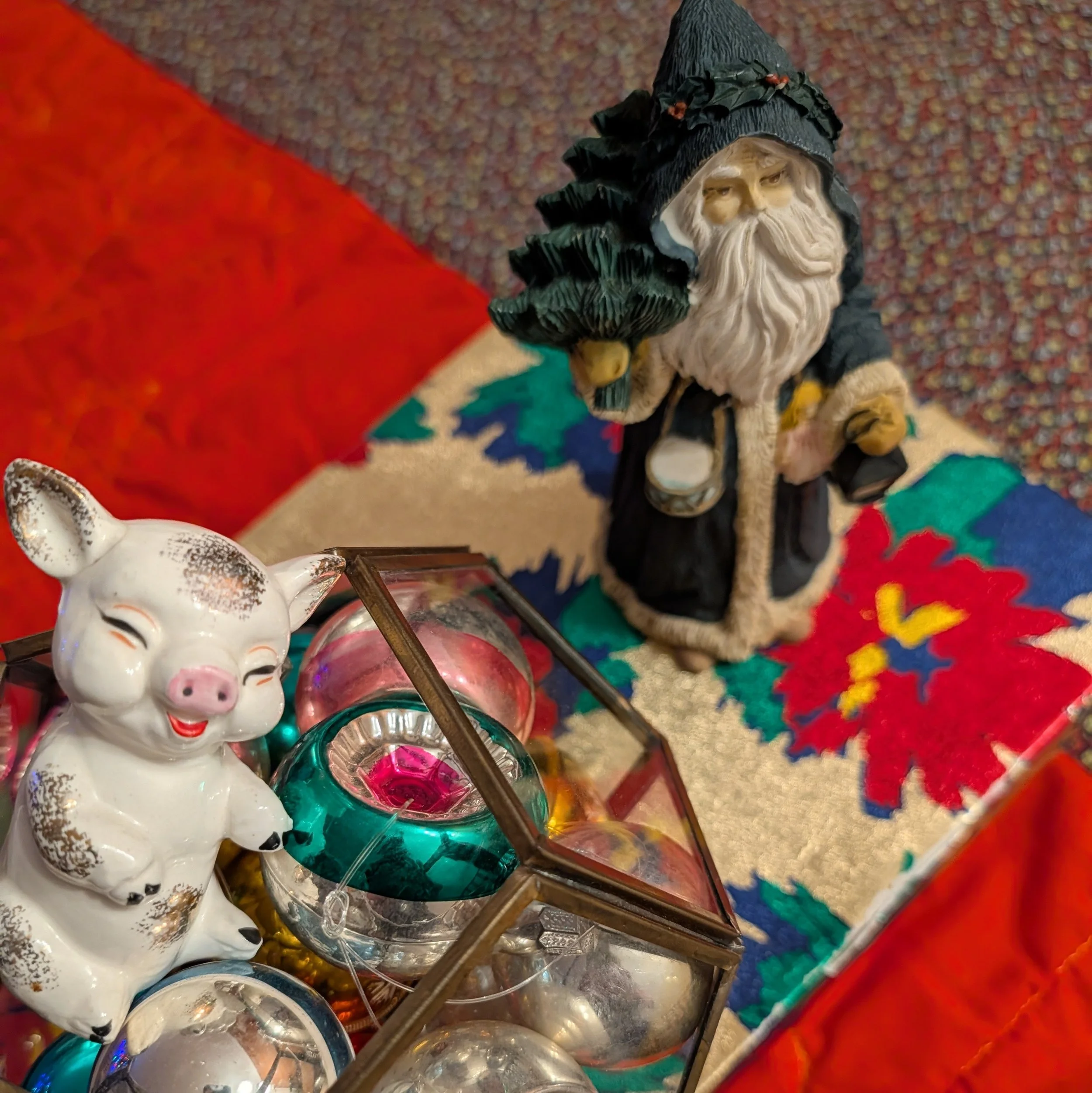 
🎄 The Perfect Last-minute Gift: Why an Outing to a Local Restaurant is a Christmas Miracle
