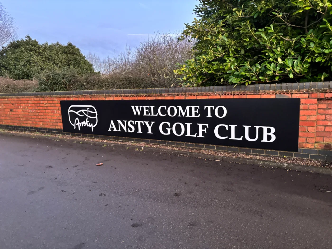 Black and white golf club entrance tray sign with stand off lettering