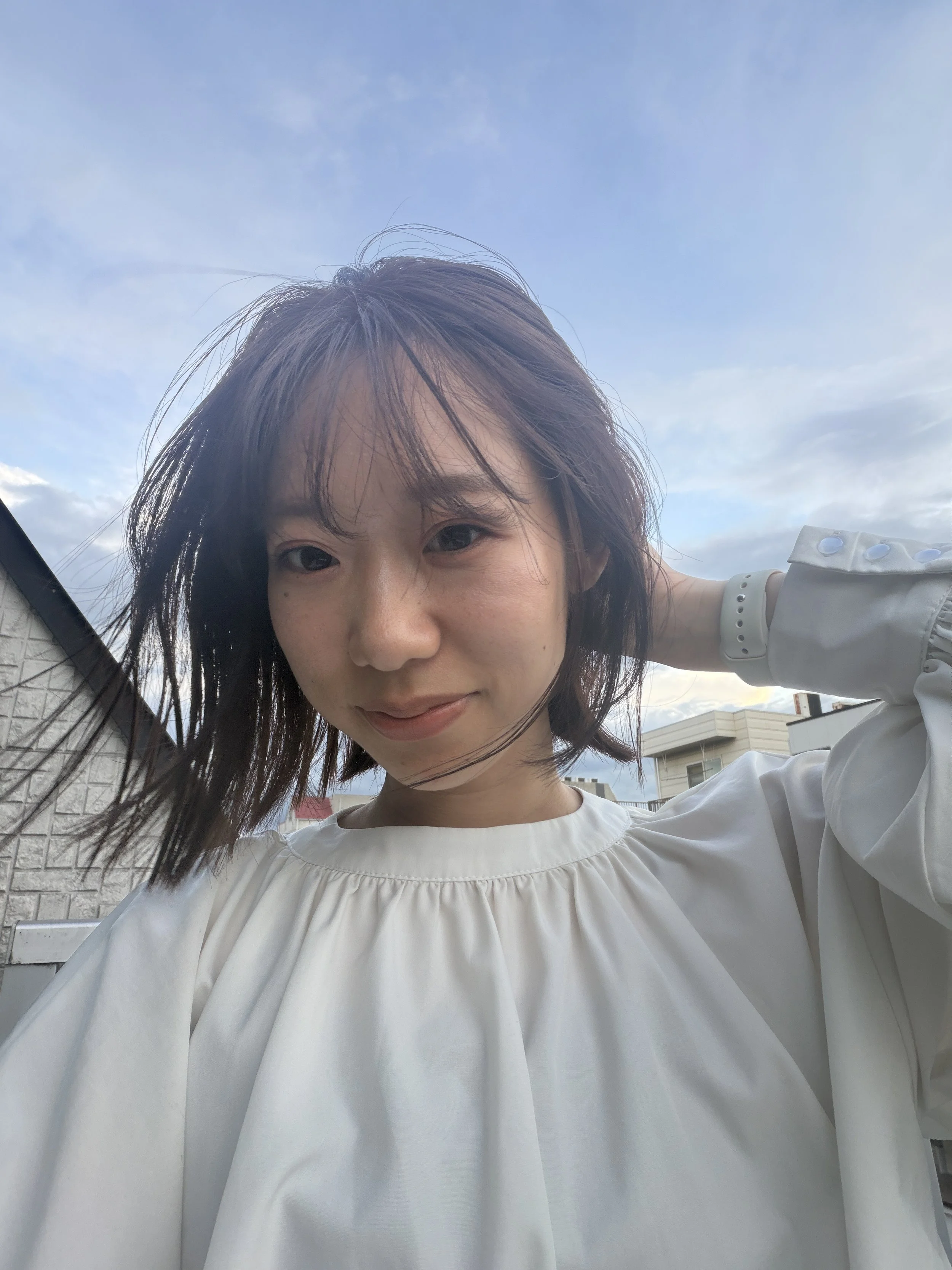 講座を受けていなかったら、今頃、行きたくない仕事に通い続け、住みたくない場所に住み、一緒にいたくないパートナーといて、毎日心も下を向きながら、変わりたいと思いつつも自分には無理だと行動する前から諦めて、他人の人生を羨むばかりだったと思います。