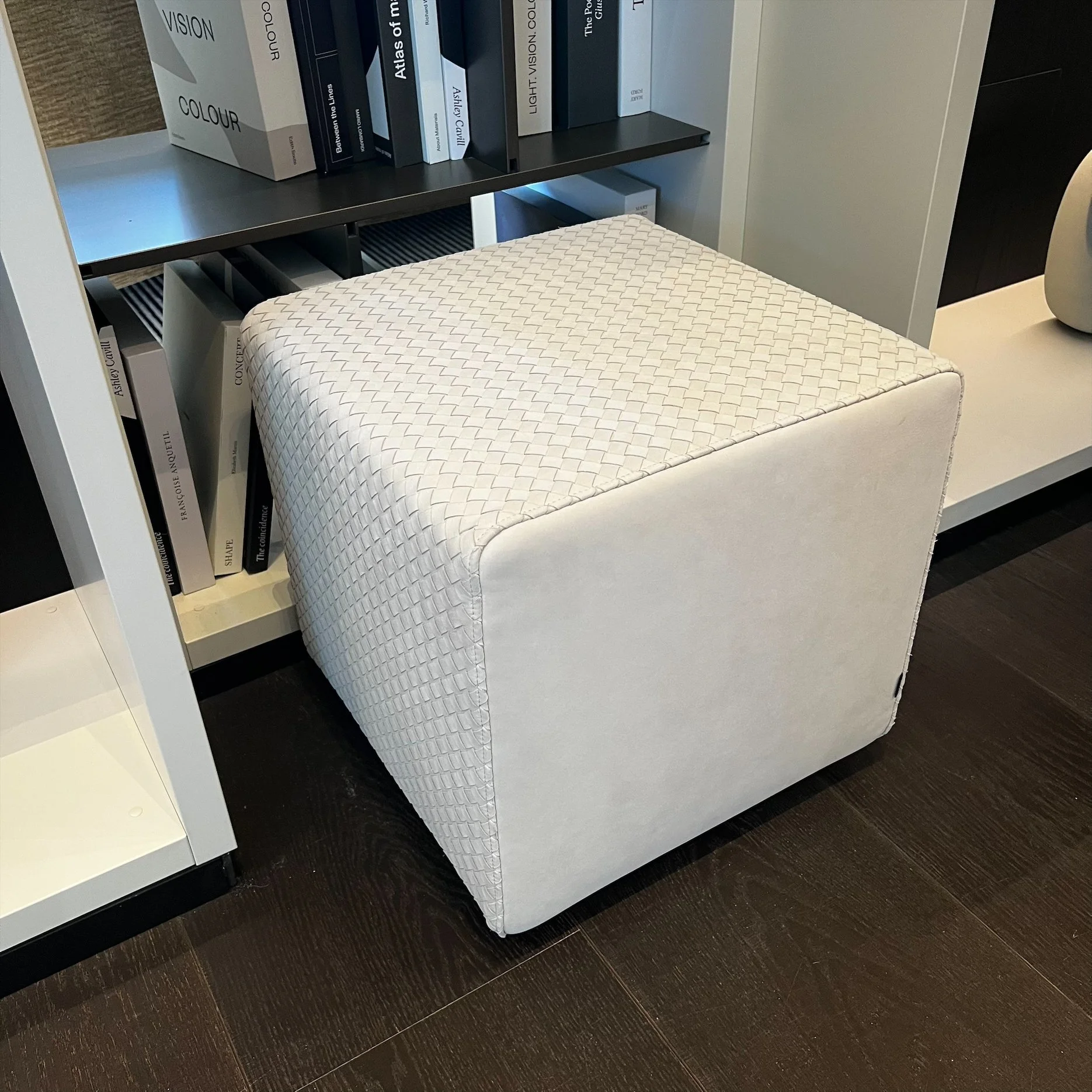 PLAY POUF