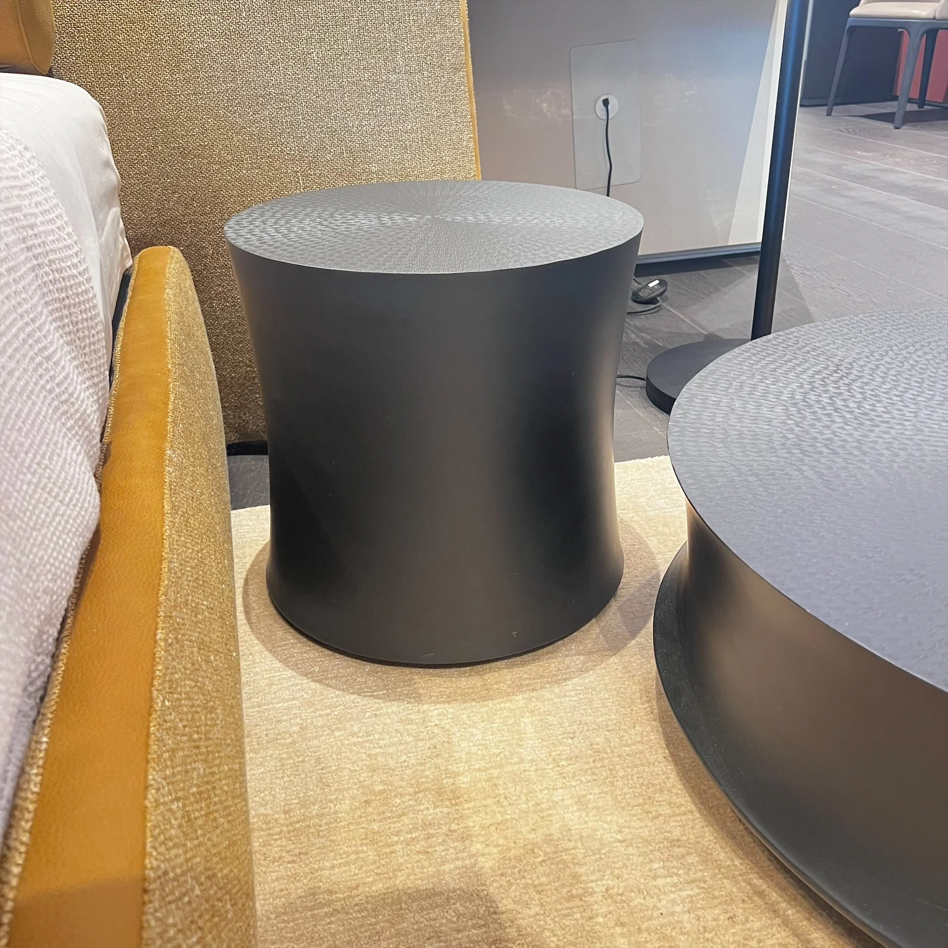 SOORI SIDE TABLE