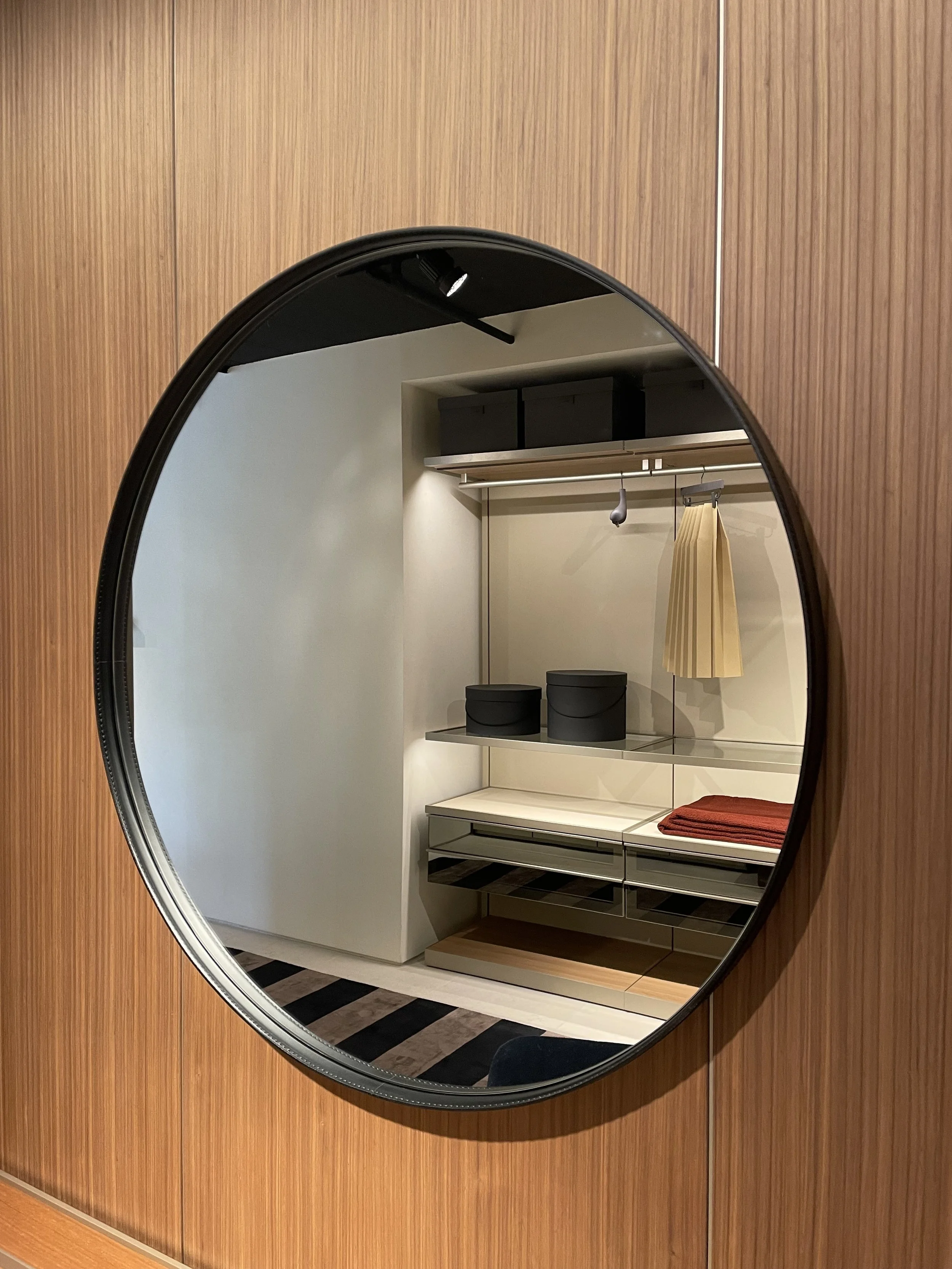 SENZAFINE WARDROBE WITH CODE VANITY