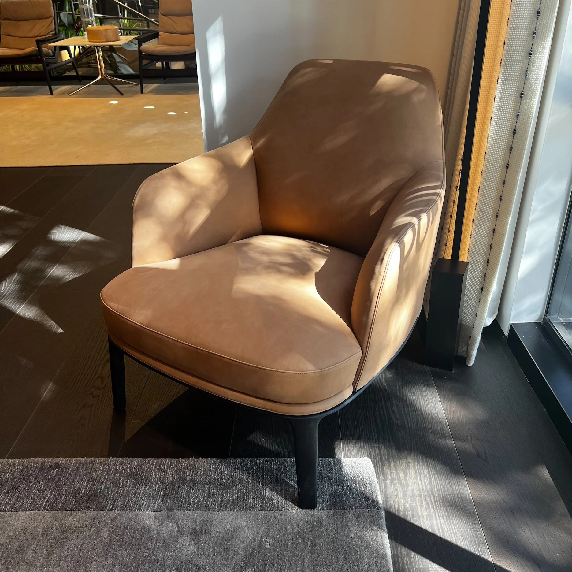 JANE LARGE ARMCHAIR