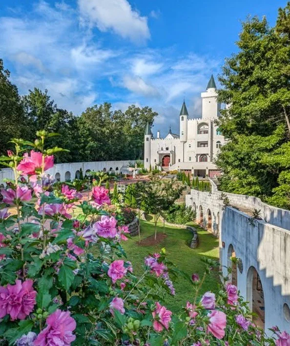Did you know Helen, GA is home to a full-scale Bavarian castle? 🏰 Uhuburg brings European charm to the mountains of Georgia. Explore this stunning landmark just a short drive from Summit Ber Weg. Follow us for more hidden gems around town and get sp
