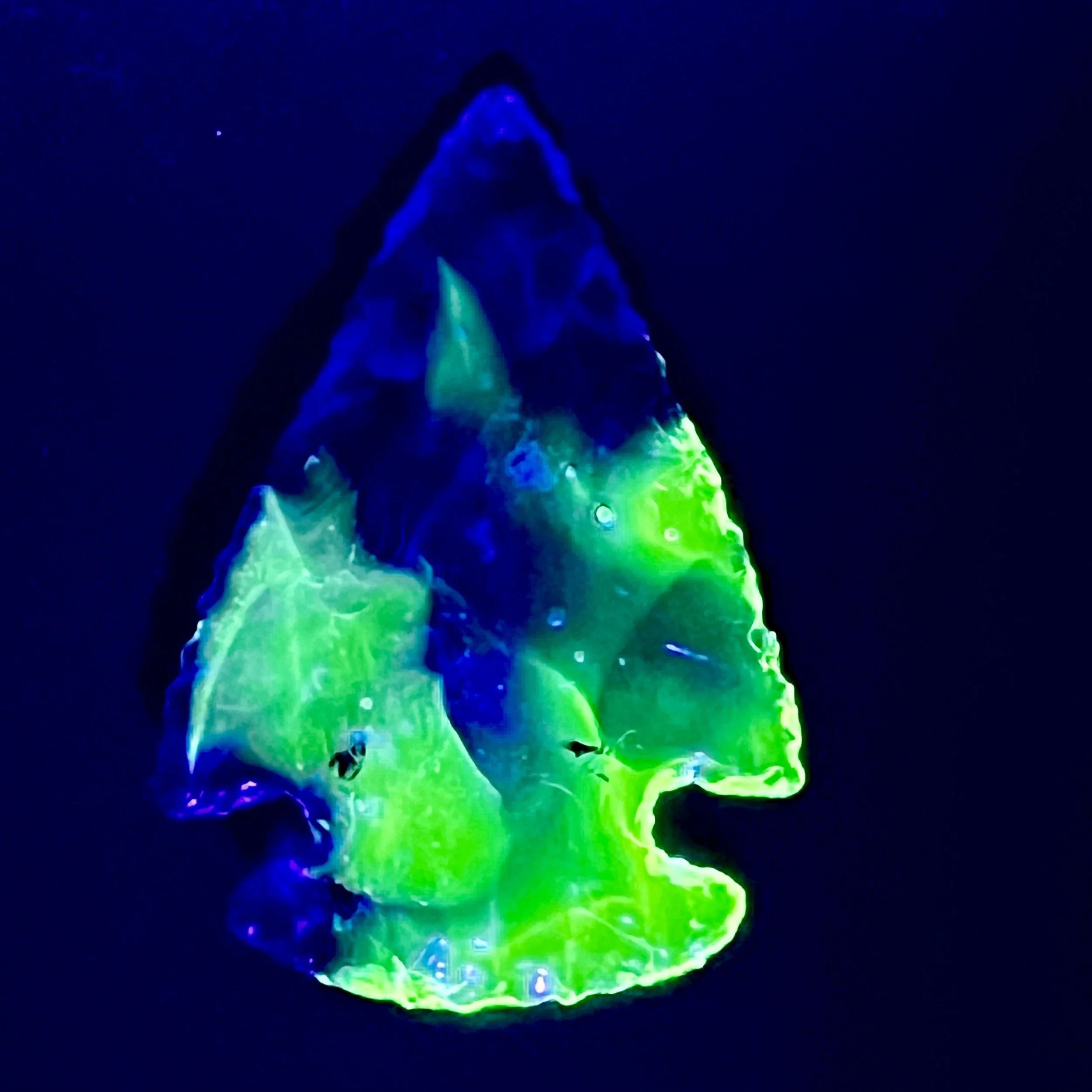 Uranium Glass / Bud Platinum Arrowhead