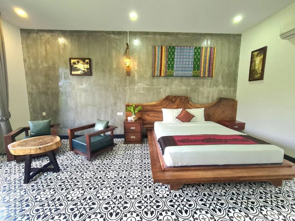 bedroom 6.jpg