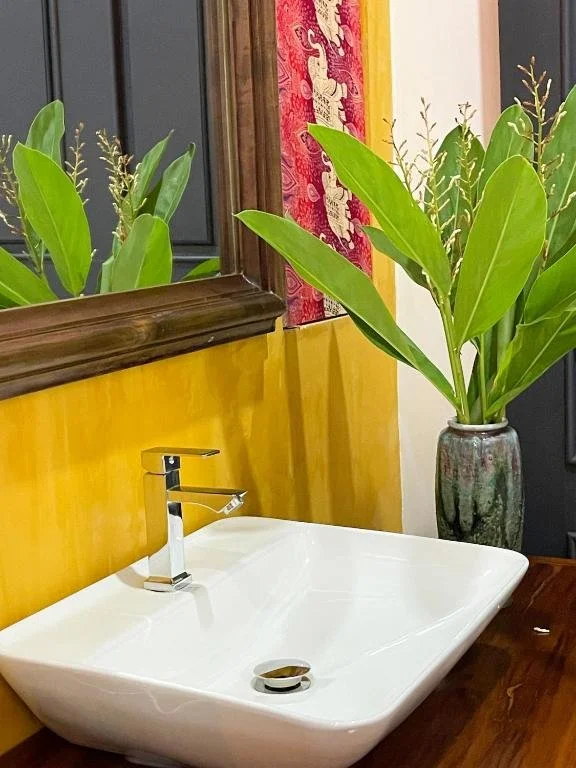 bathroom 3.jpg