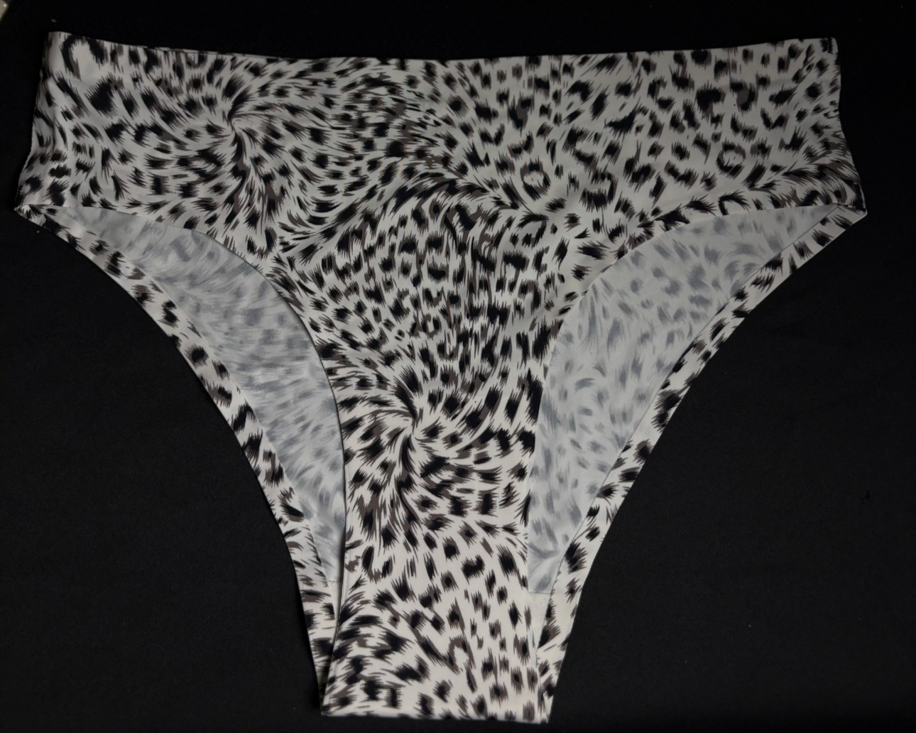 Silhouette Cheekster