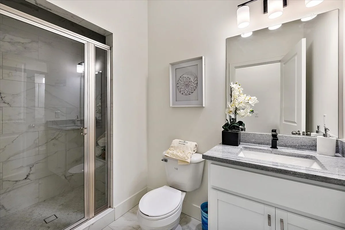 58-21168 Lilac Lane-58.jpg