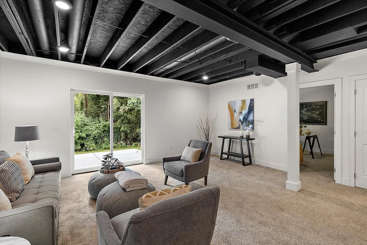 69-21168 Lilac Lane-69.jpg