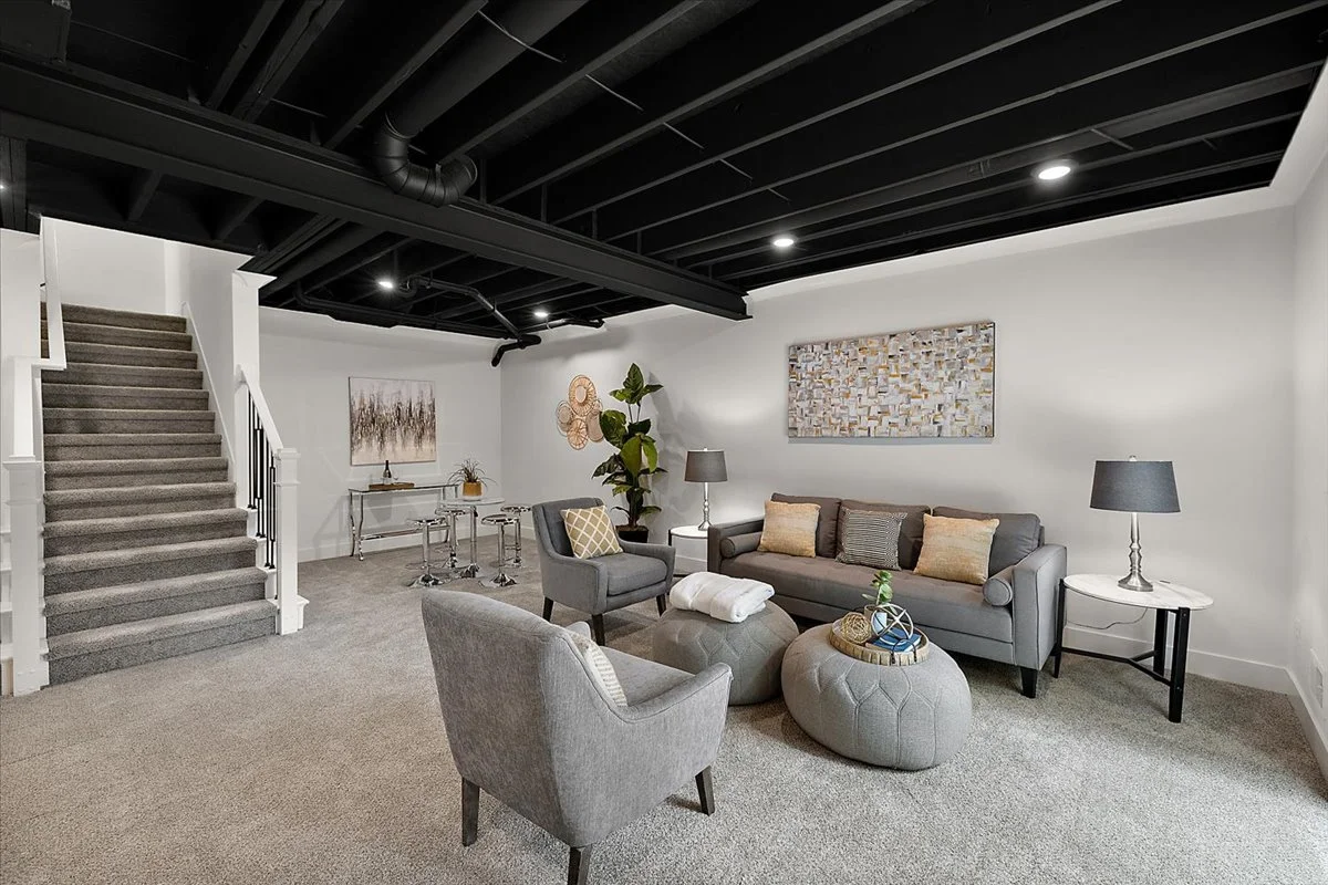 65-21168 Lilac Lane-65.jpg