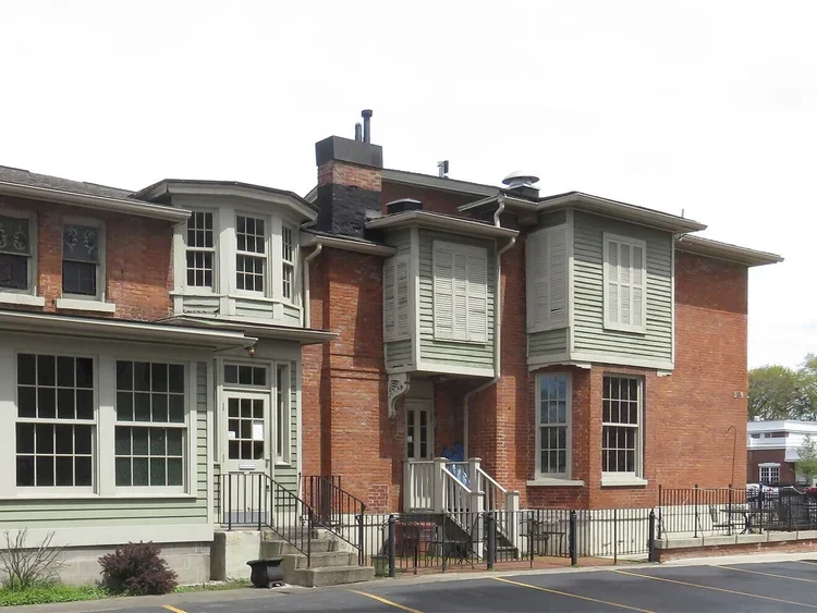  Local neighborhood inspiration that was used for the final design 