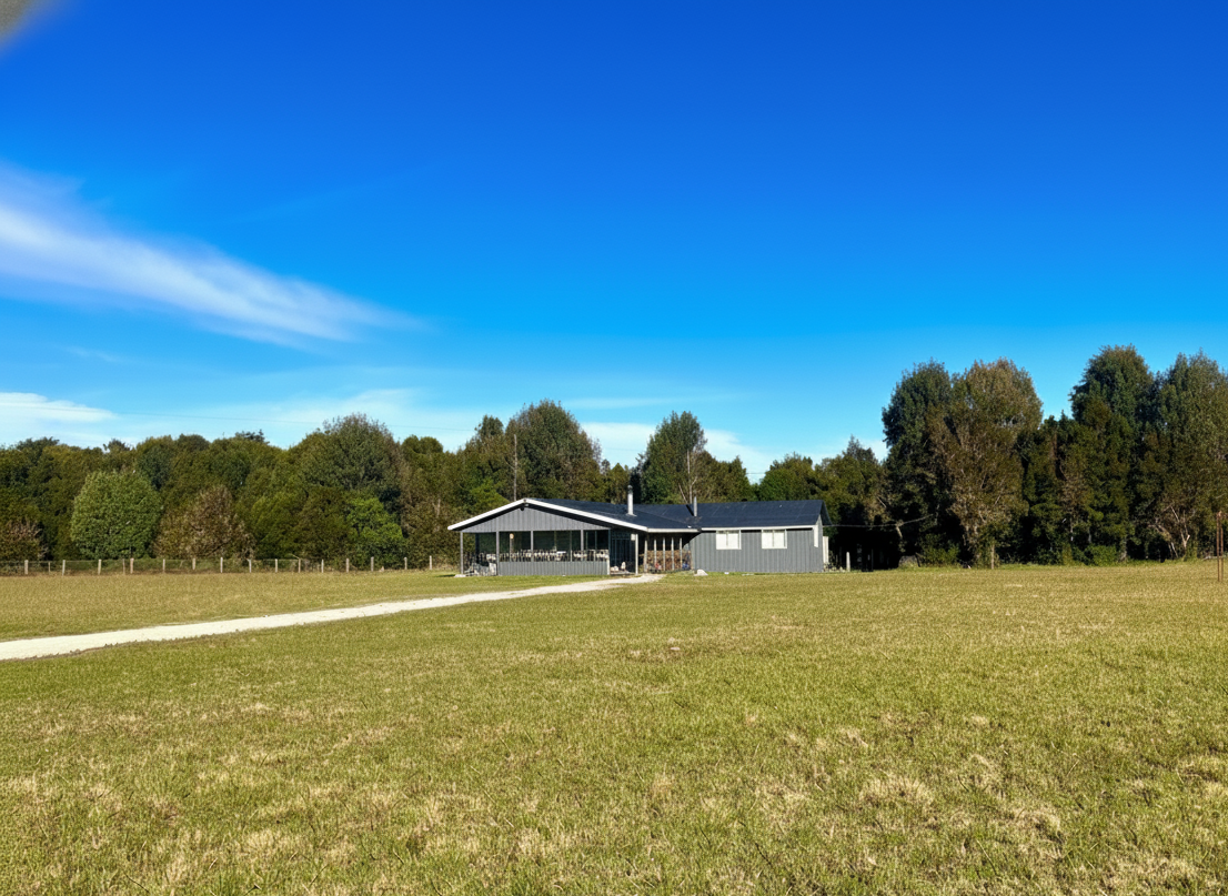 EN VENTA:  1 Há en con amplia casa en Salto Chico, Pto. Montt. Valor: ~$255.000.000.-