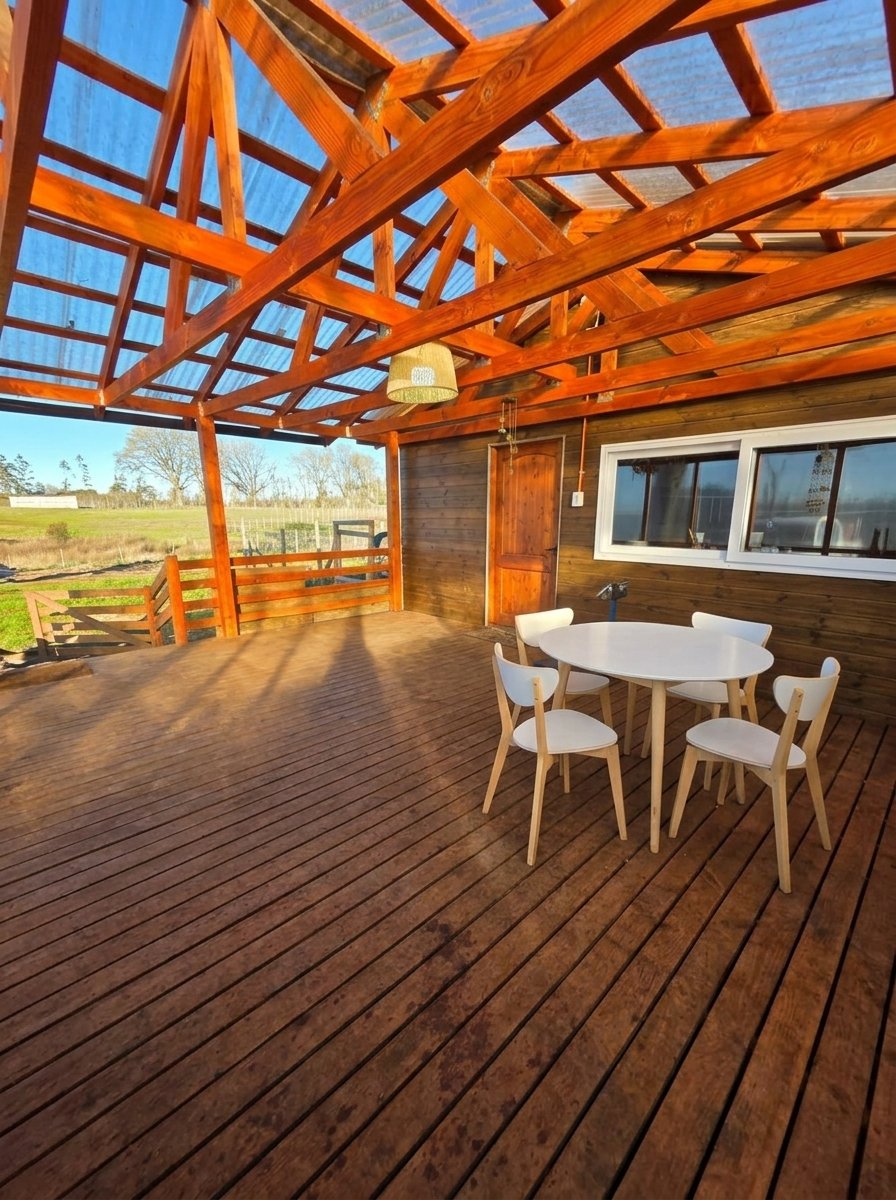 OPORTUNIDAD EN FRUTILLAR | Predio 3 Hectáreas + 400 m² Construidos.

Sector Concordia (Ruta V-306), Frutillar
• Terreno: 3 Ha (30.000 m²) planas, con frente a ruta (potencial de loteo en 6 parcelas de 5.000 m²).
• Casa (200 m²): 4D / 2B (hidromasaje)