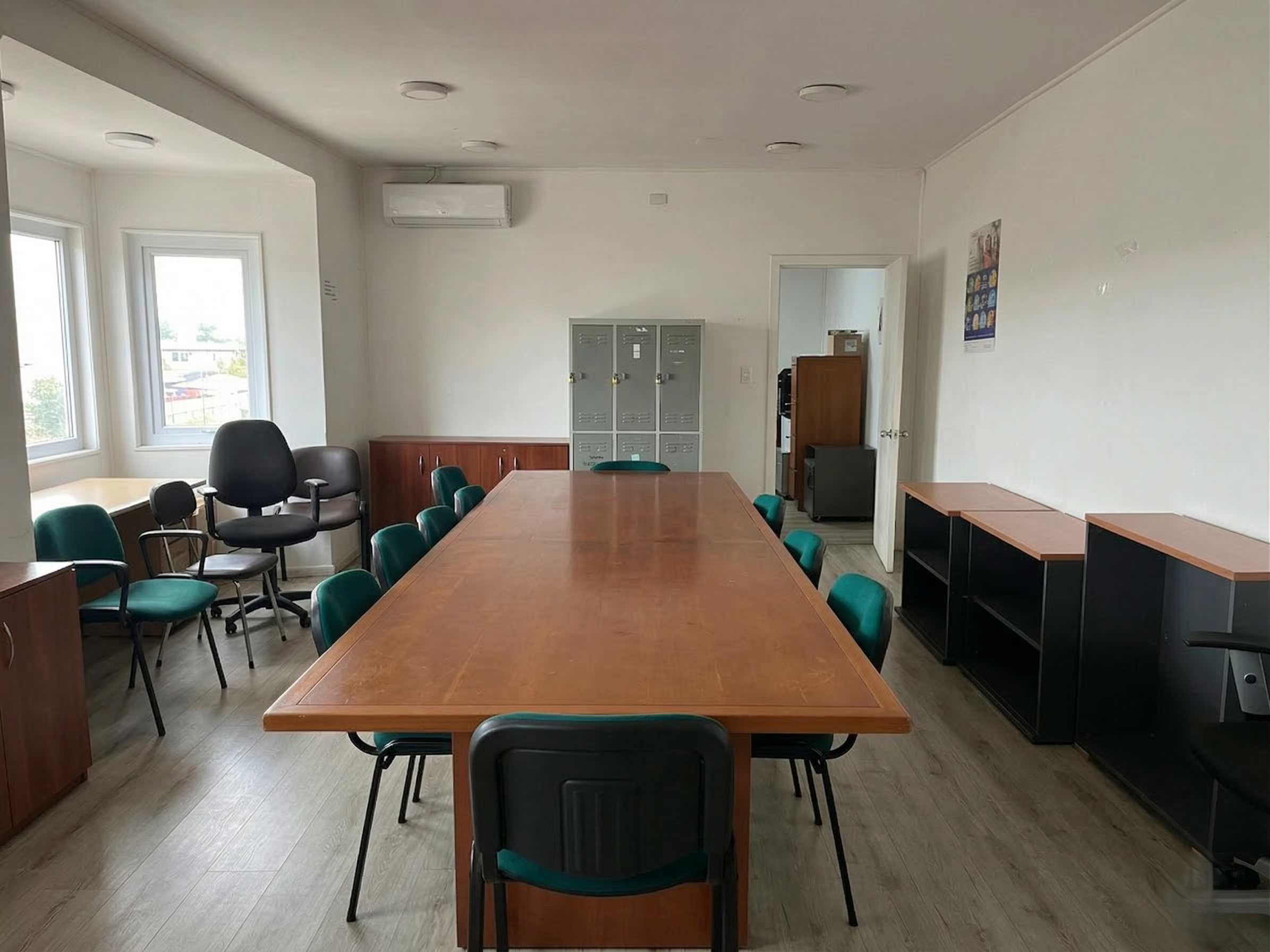 Sala de reuniones y cafetería nivel 3.