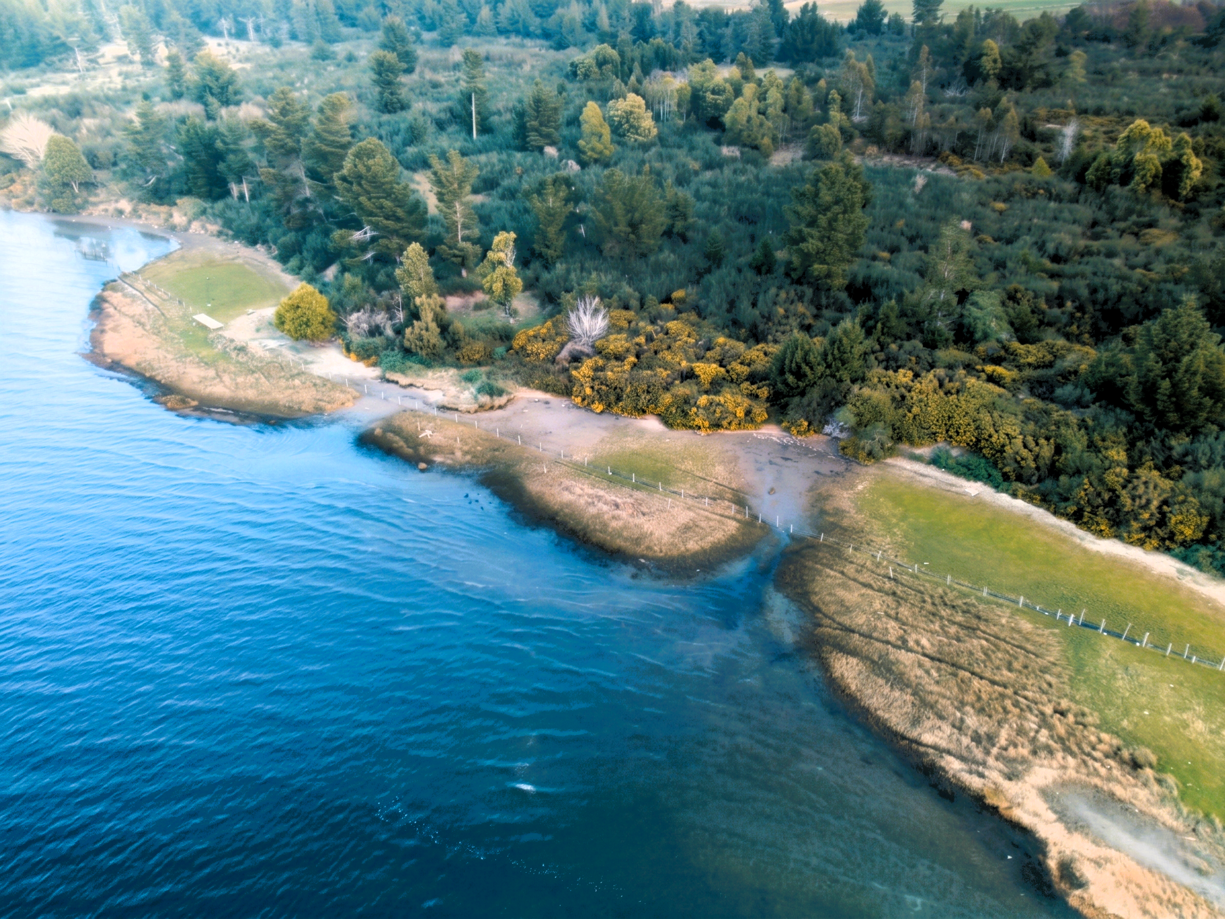 INVERSIÓN ÚNICA: 
PARCELA DE 1,2 HECTÁREAS CON ACCESO A LA PLAYA EN PANGAL, MAULLÍN.
¡APROVECHA ESTA OPORTUNIDAD EXCLUSIVA PARA ADQUIRIR UNA HERMOSA PARCELA EN PANGAL CON ACCESO A LA PLAYA EN UN SECTOR TRANQUILO Y NATURAL!
