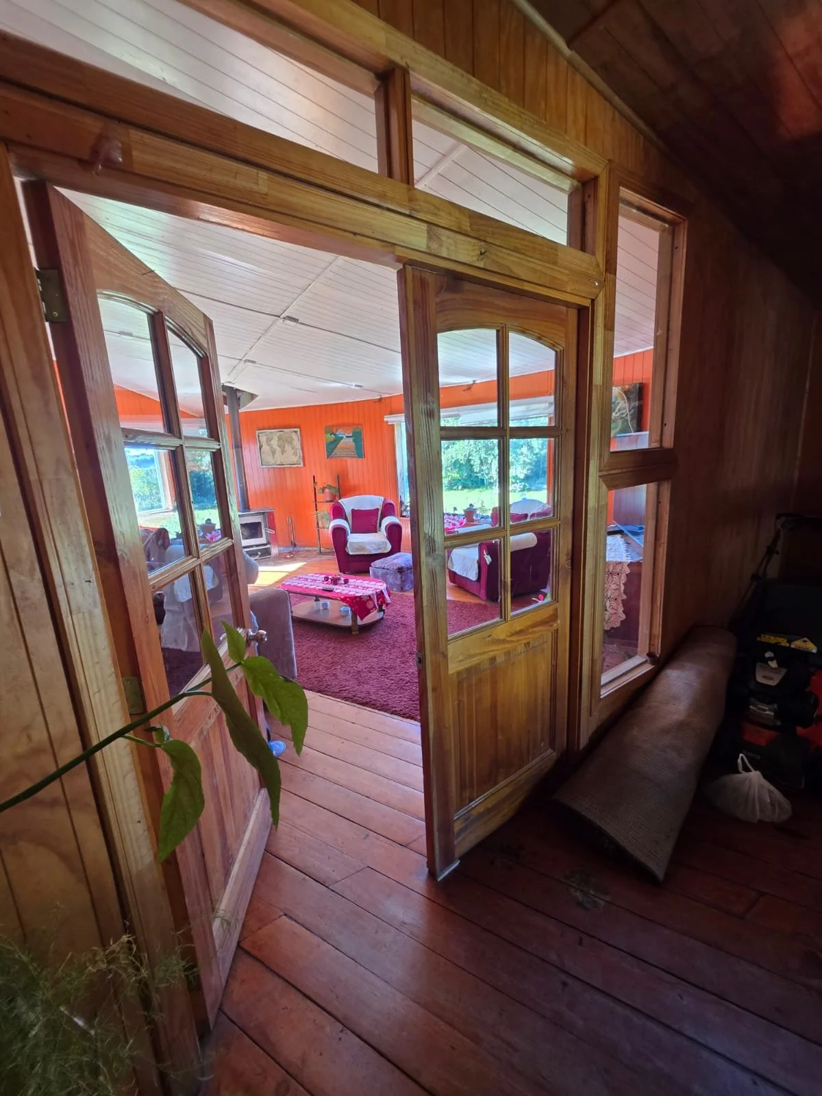 Acceso y sala de estar. 